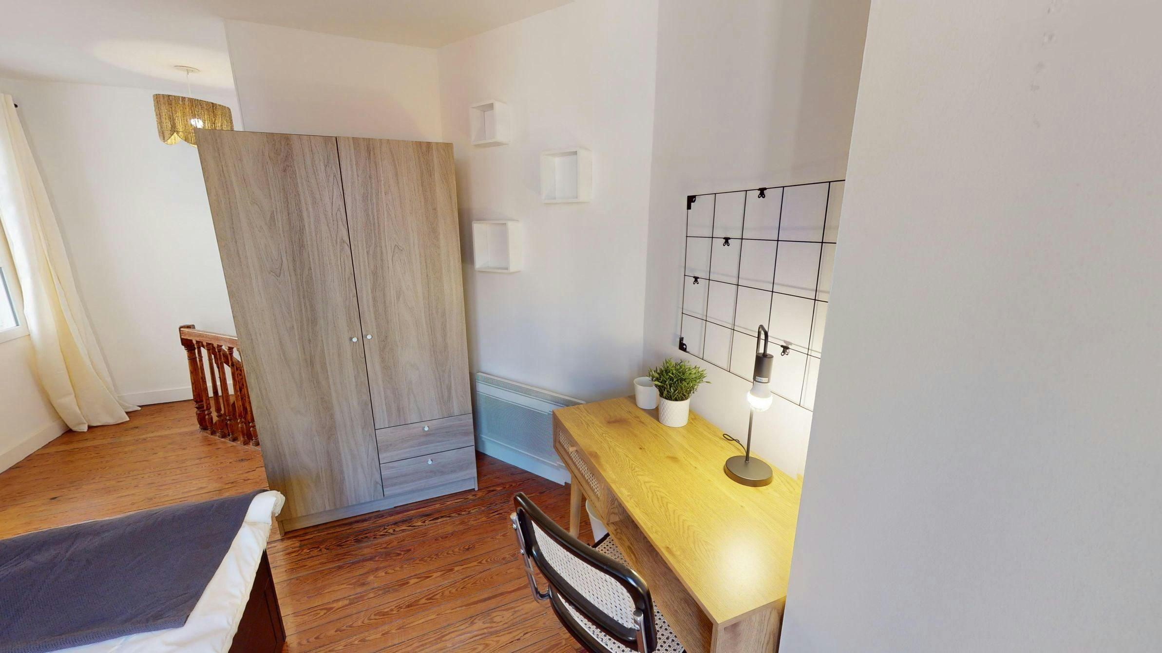 Apartment Bordeaux, 1 bed, 17m² — photo 3