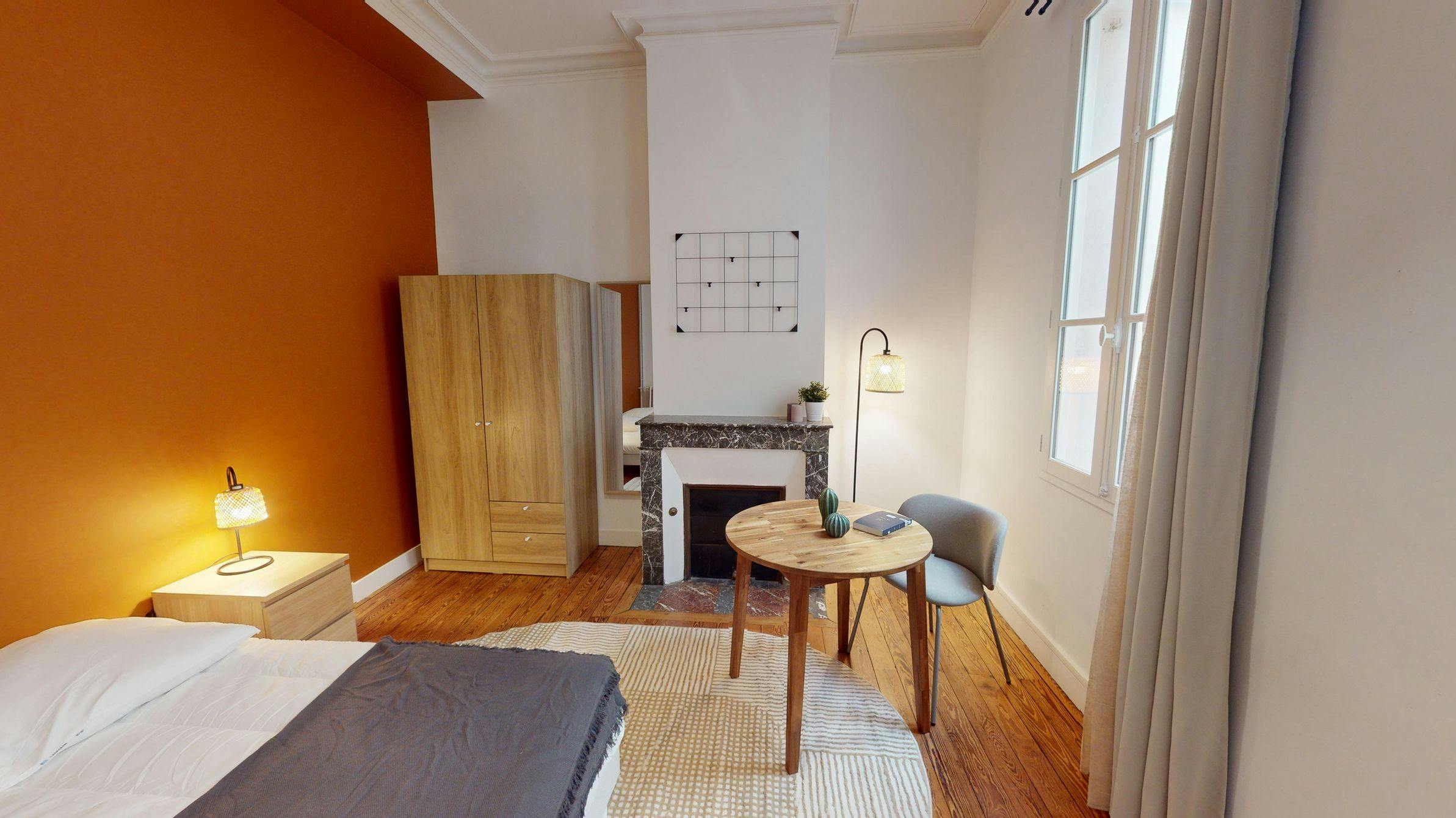 Apartment Bordeaux, 1 bed, 18m² — photo 3