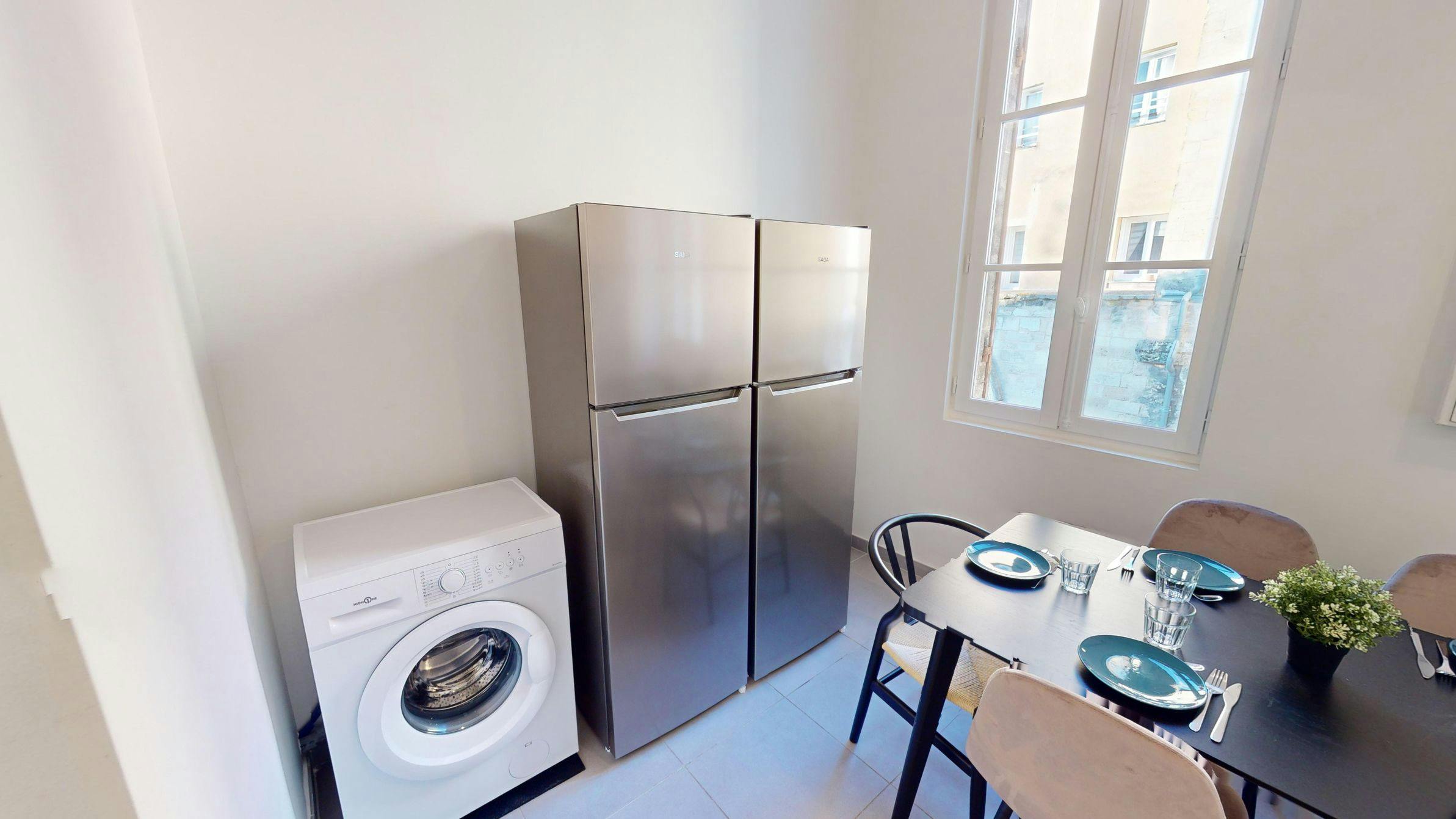 Apartment Bordeaux, 1 bed, 17m² — photo 2
