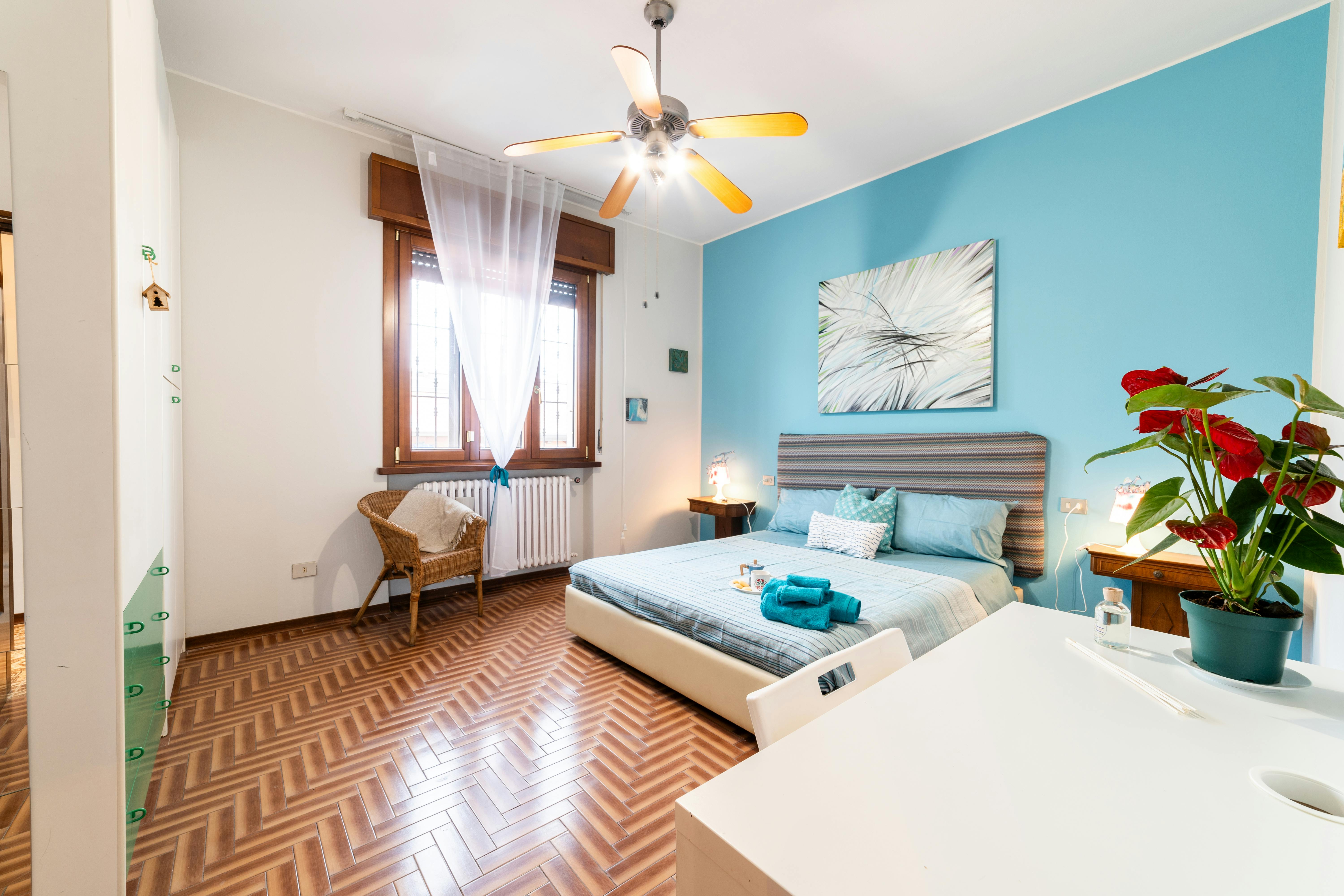 Appartement te huur voor € 2.000 per maand in Rho, Via Carlo Farini