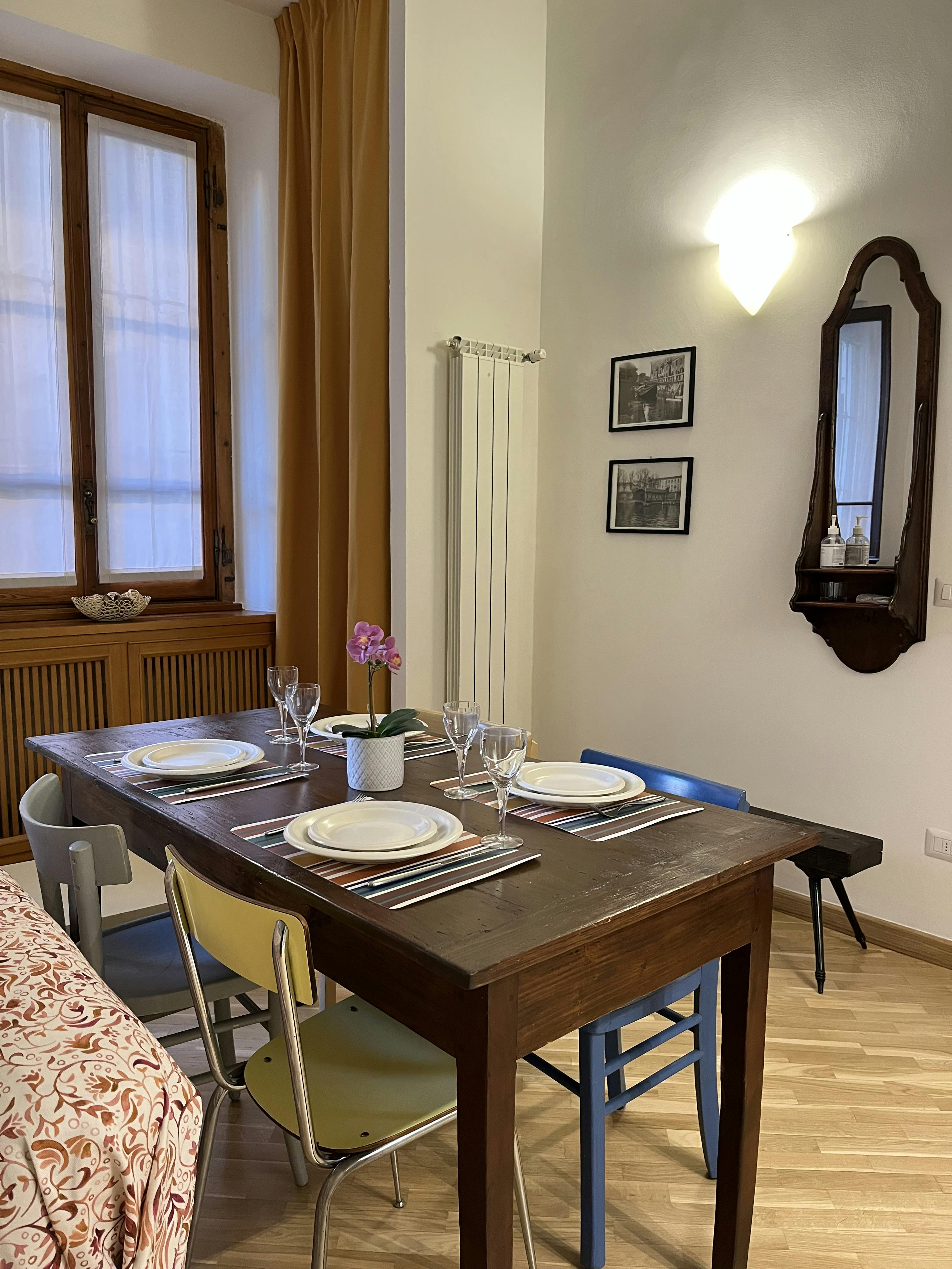 Apartment for rent for €1,700 per month in Milan, Via Bartolomeo Panizza