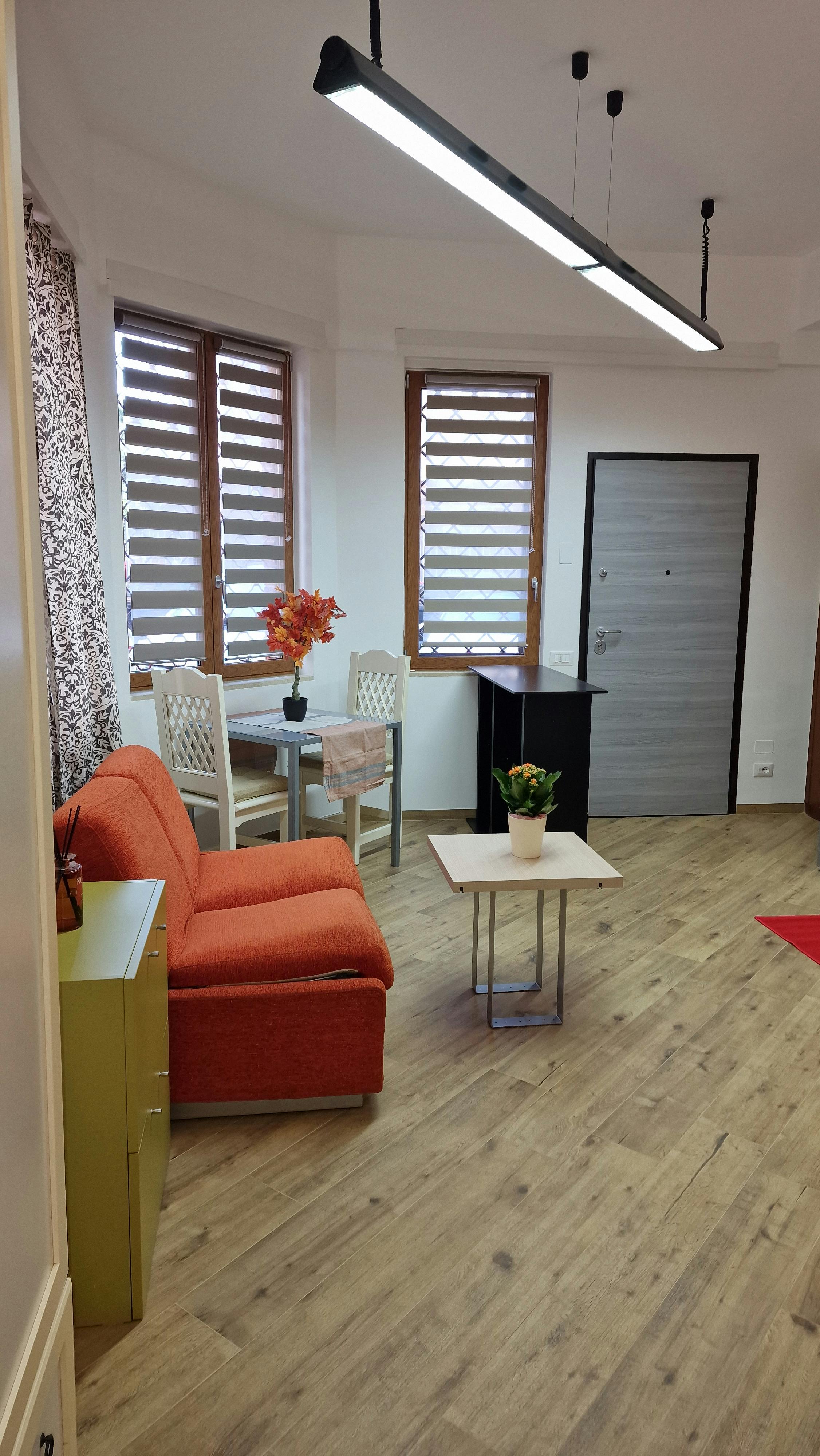 Studio zu mieten für 1.100 € pro Monat in Ciampino, Via Francesco de Pinedo