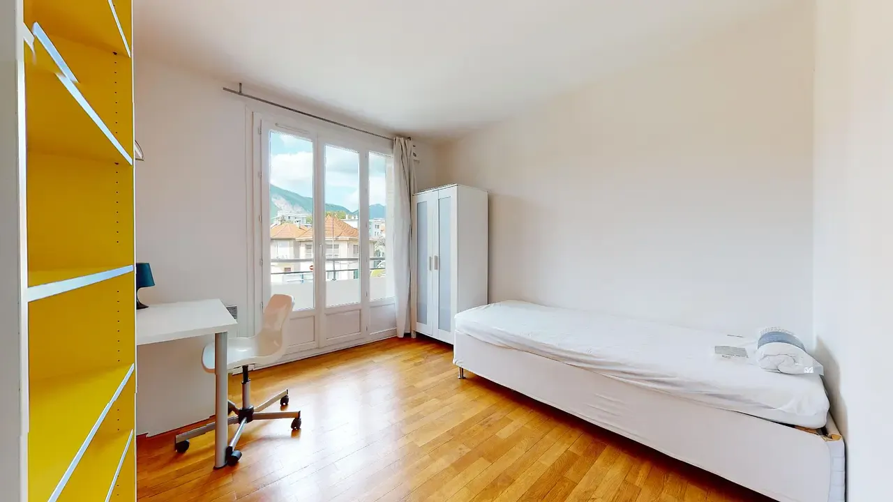 Private room in Chemin de la Blanchisserie, Grenoble 1