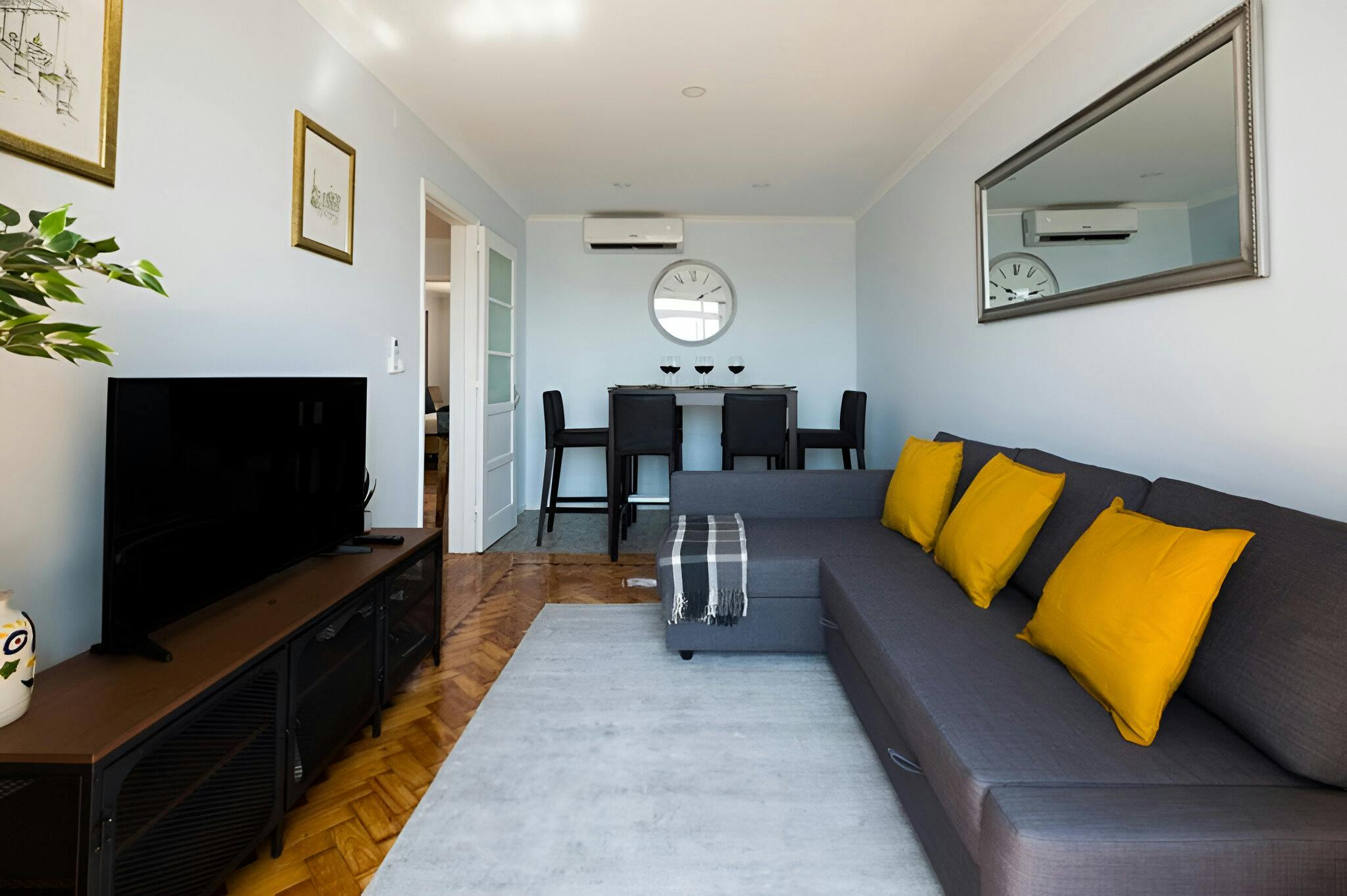Apartment Lisbon, 1 bed — photo 1