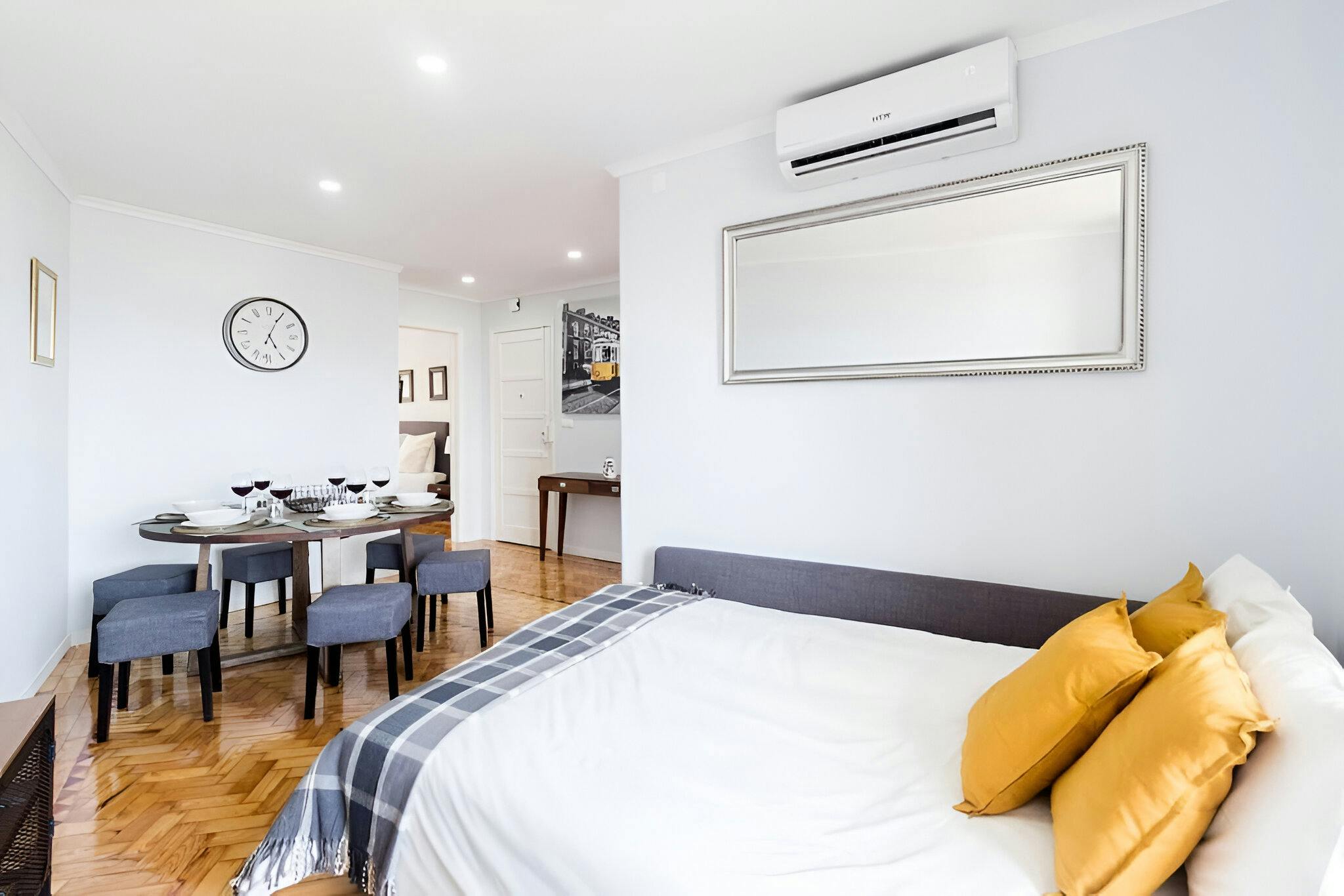 Apartment Lisbon, 1 bed — photo 9