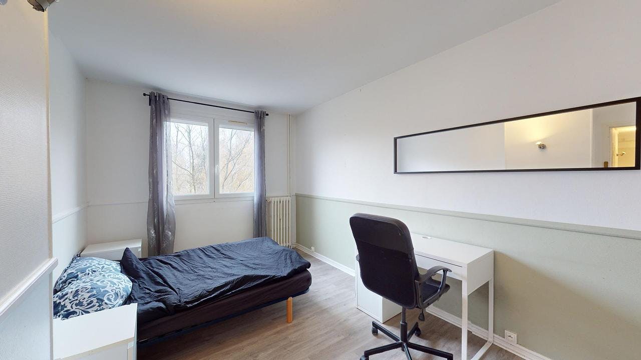 Приватна кімната за оренду для 405 EUR на місяць у Rouen, Rue Brisout de Barneville