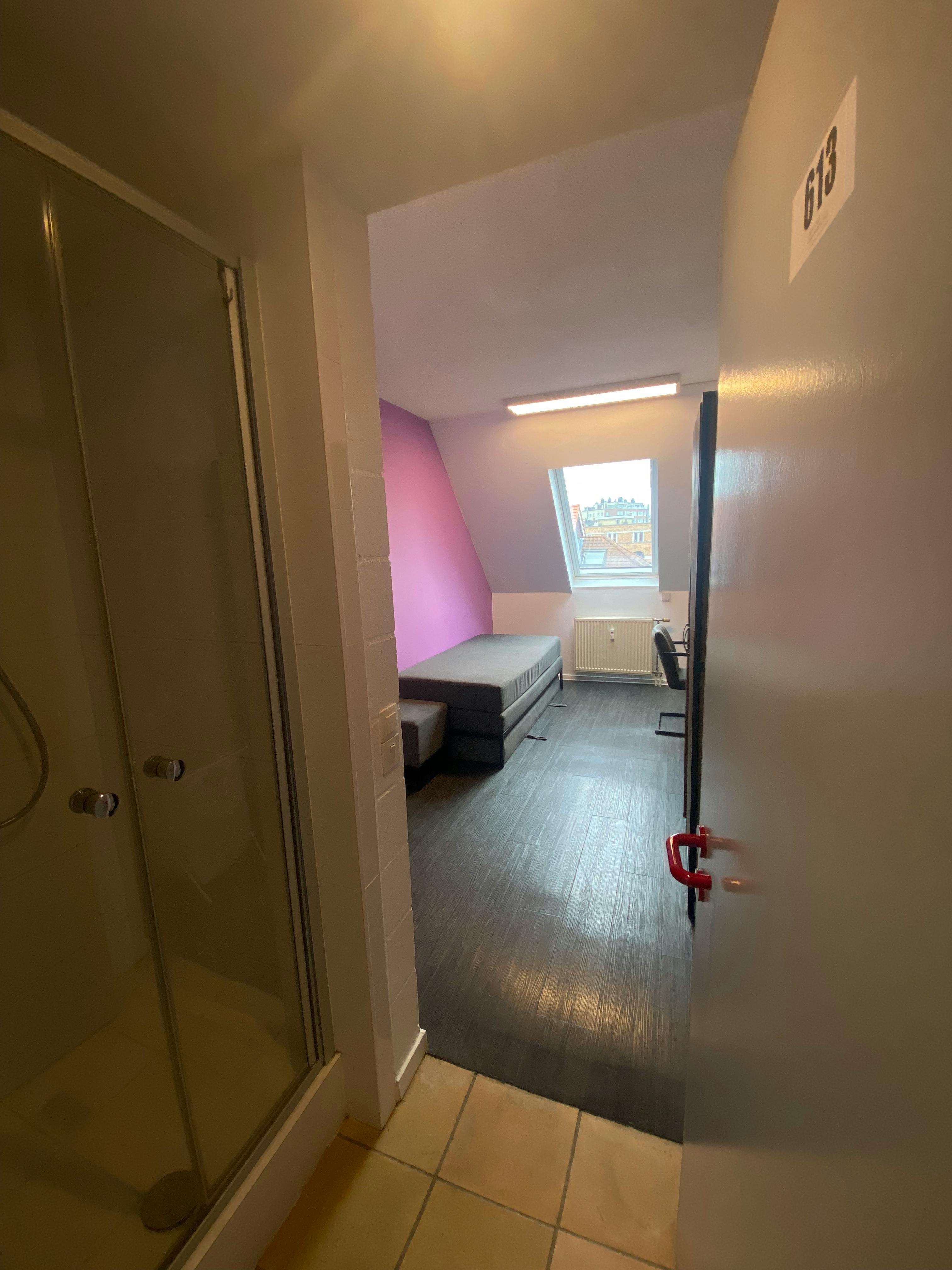 Apartment Saint-Gilles, 1 bed, 16m² — photo 4