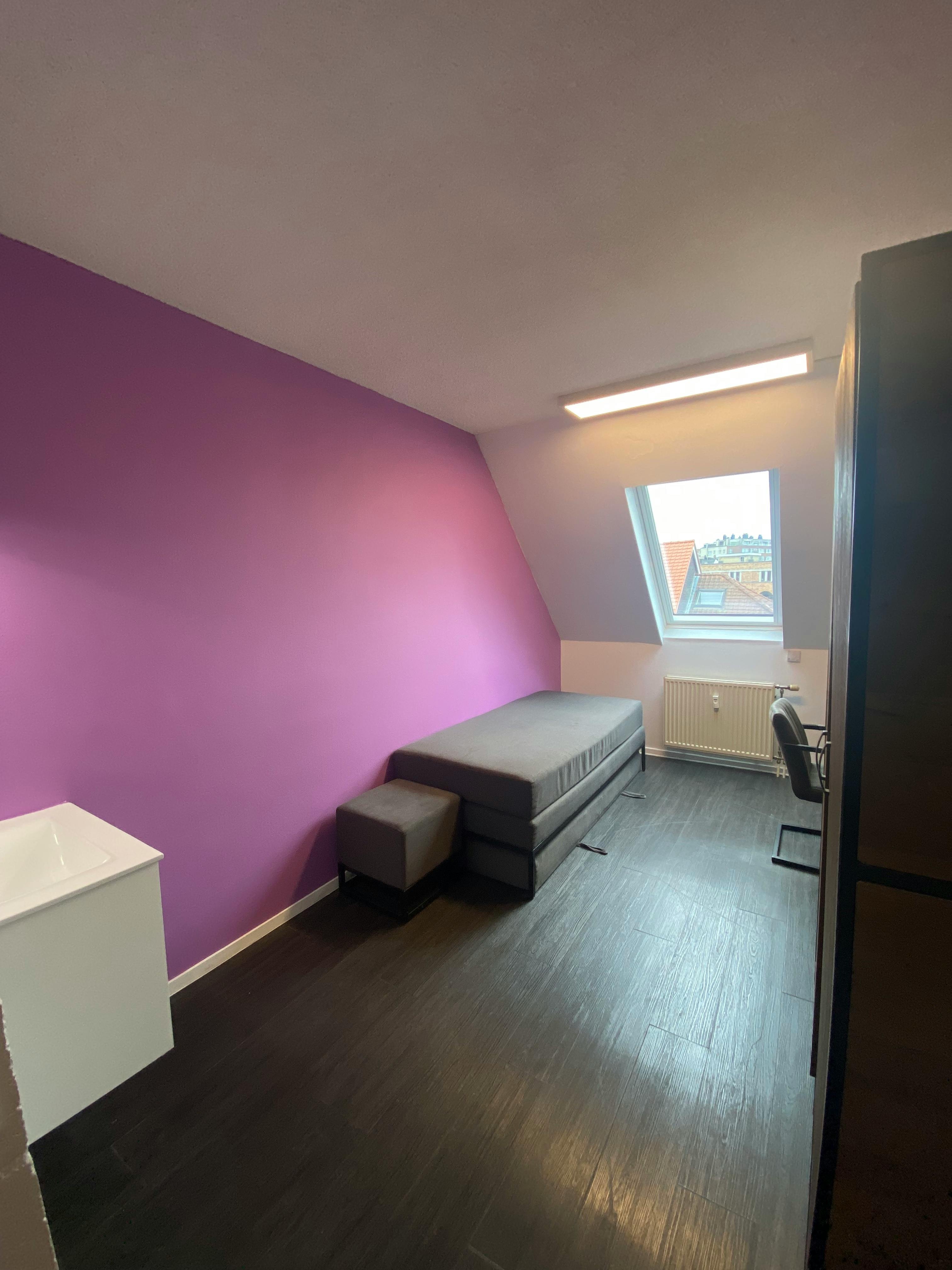 Apartment Saint-Gilles, 1 bed, 16m² — photo 3