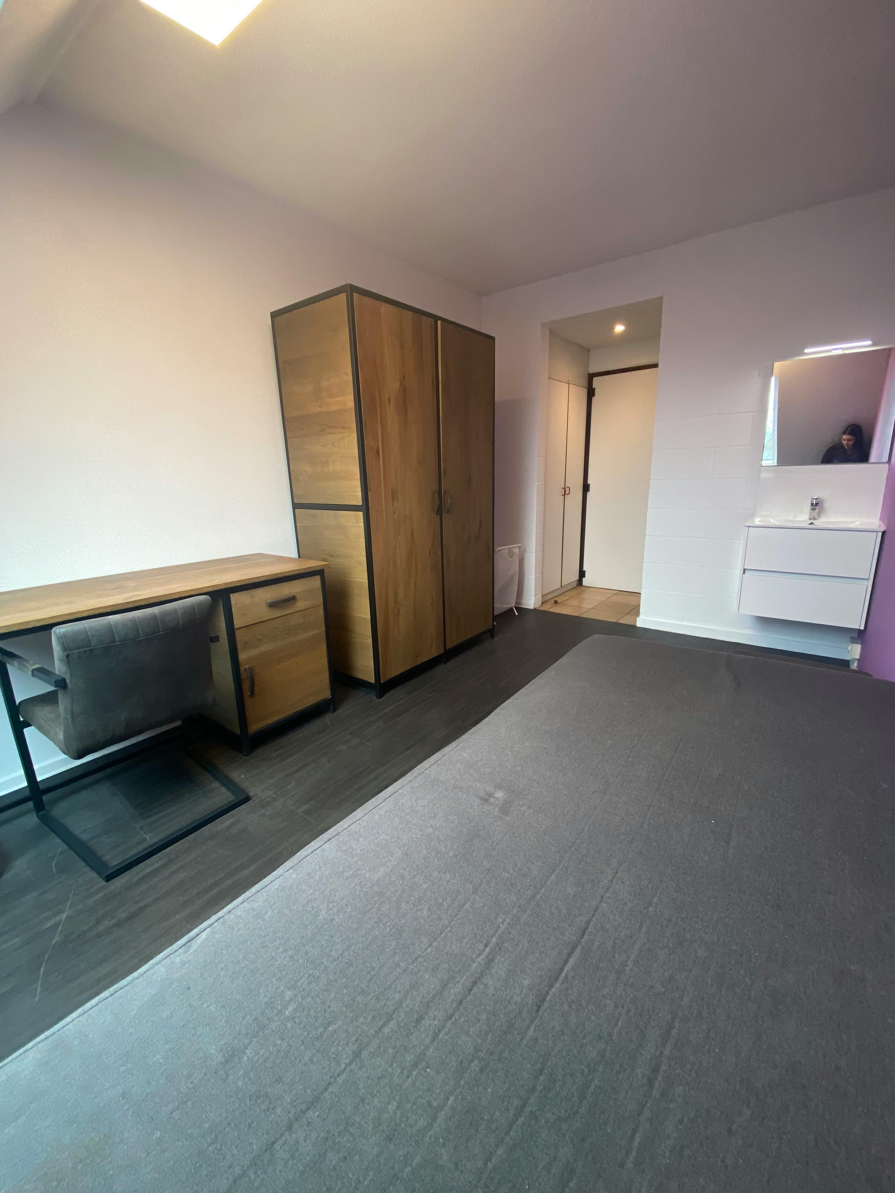 Apartment Saint-Gilles, 1 bed, 16m² — photo 5