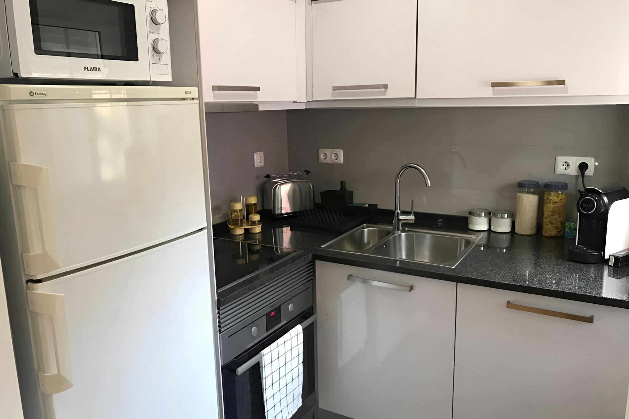 Apartment Lisbon, 1 bed — photo 10