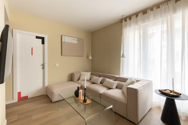 Private room in Calle Donoso Cortés, Madrid (1591461) room image 2