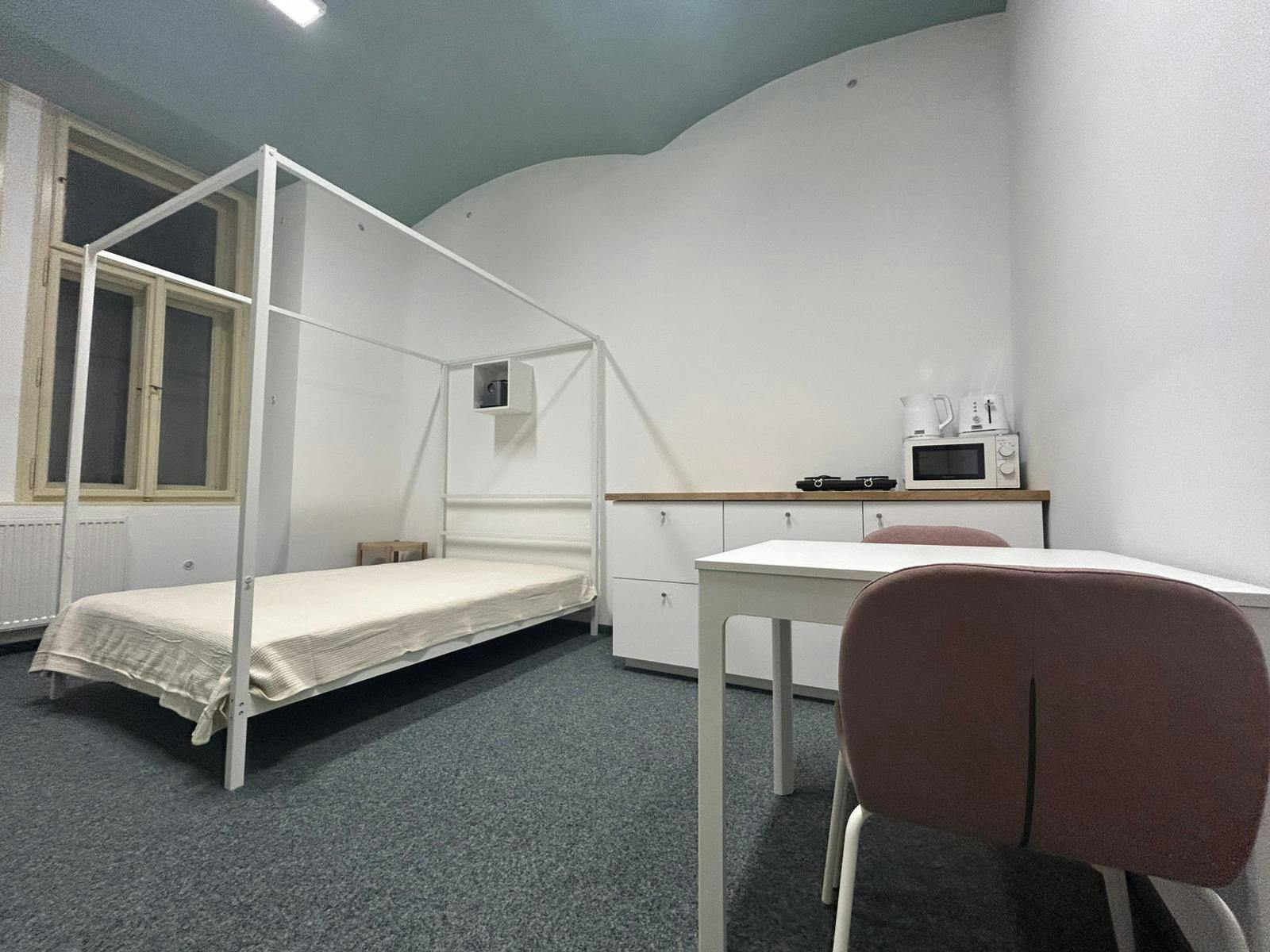 Apartment Hlavní Město Praha, 1 bed, 18m² — photo 5