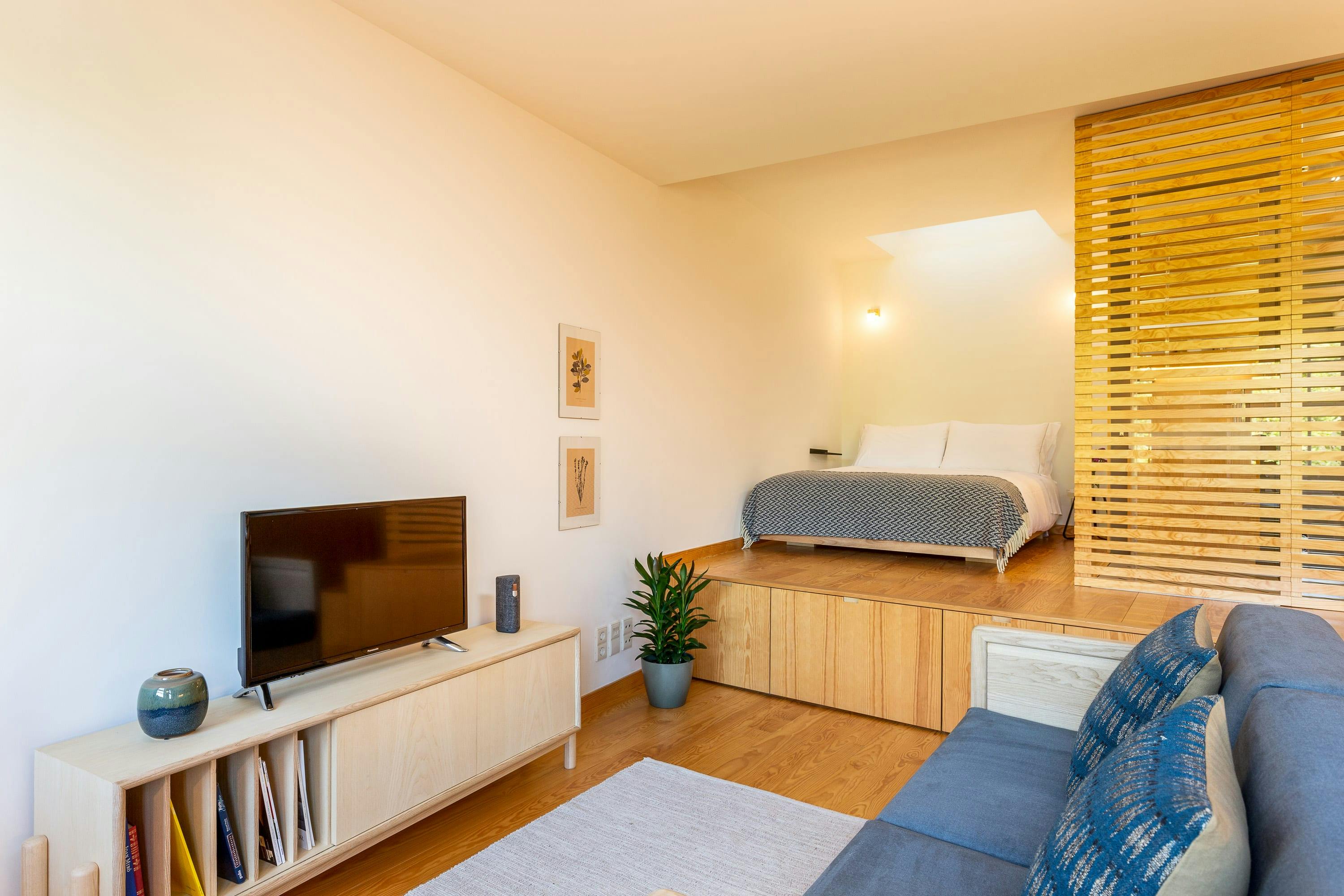 Studio para alugar por € 2.500 por mês em Porto, Campo dos Mártires da Pátria