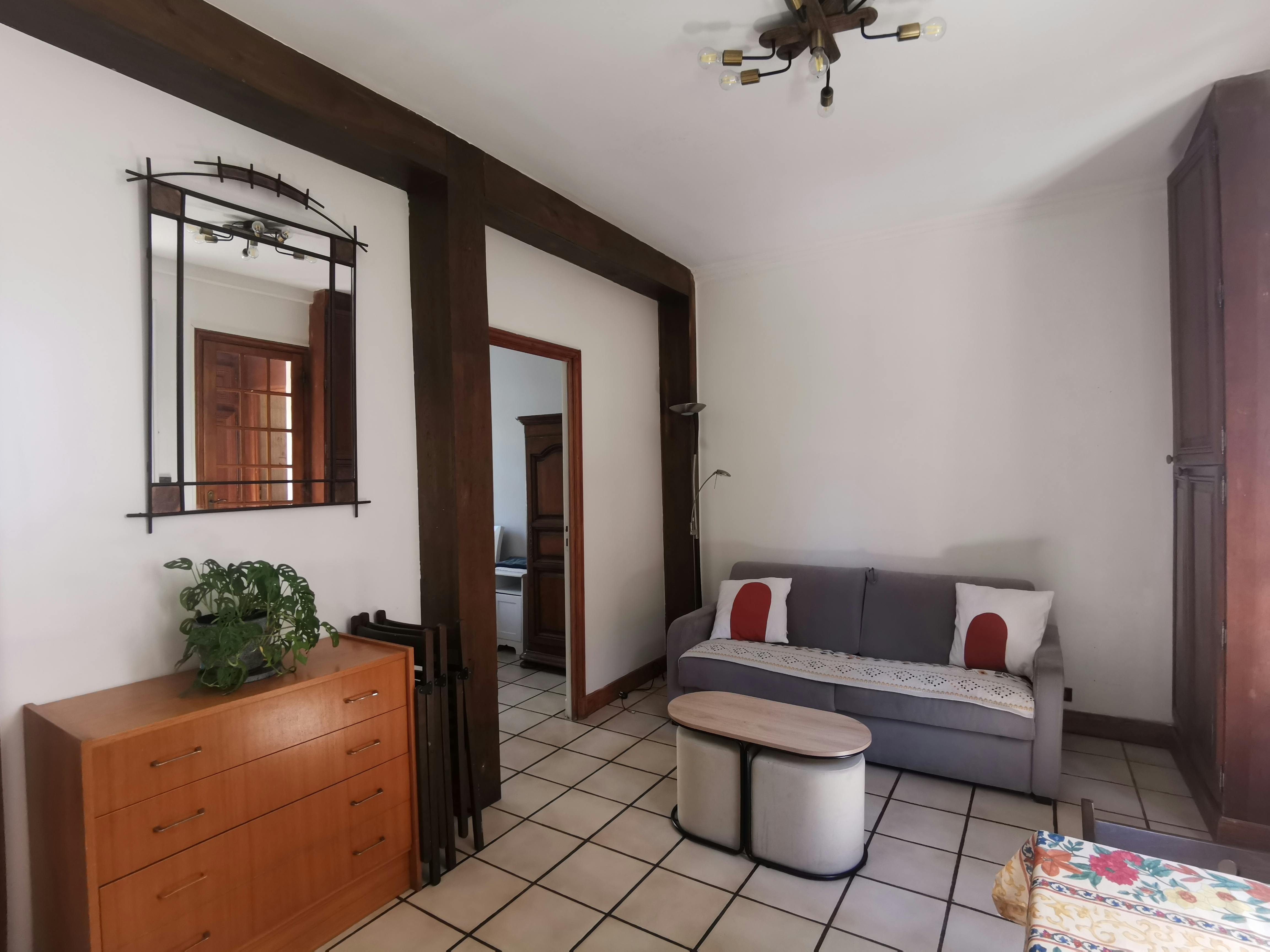 Apartment for rent for €1,400 per month in Bagnolet, Avenue Henriette