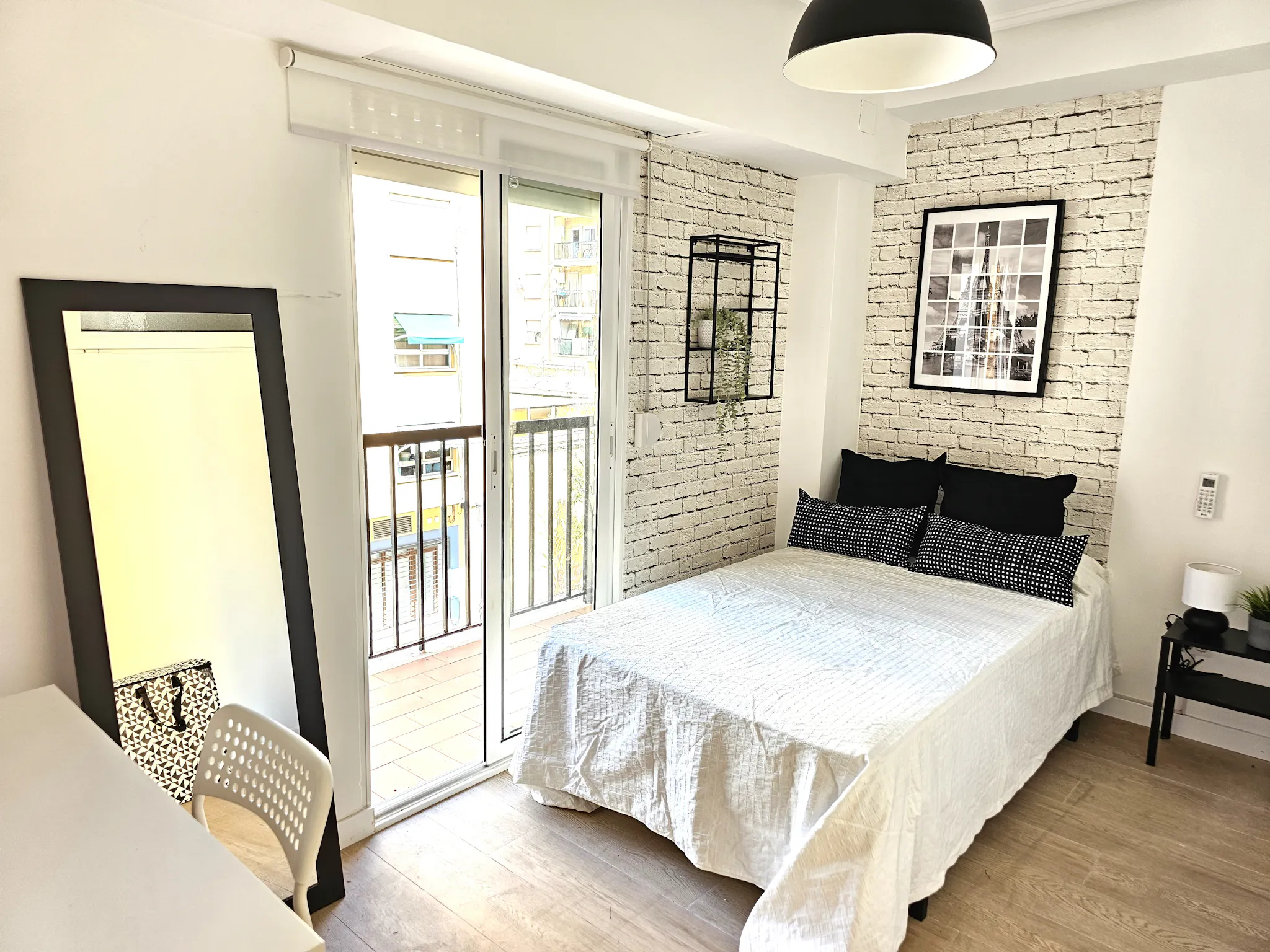 Carrer del Poeta Mas y Ros, Valencia preview