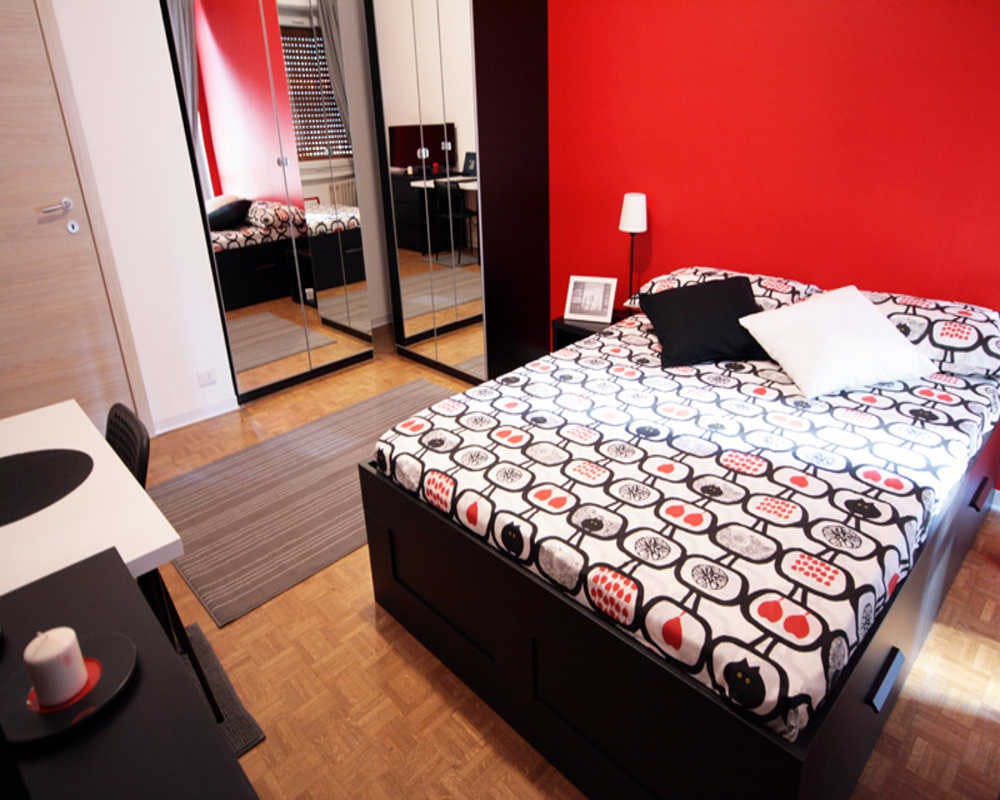 Via Plinio, Milan preview