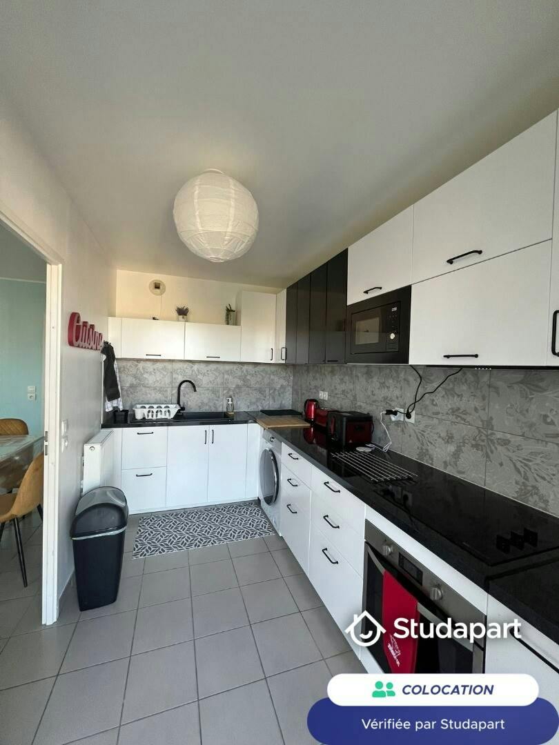 Private room for rent on Cours de Québec, Bordeaux - Vue 3