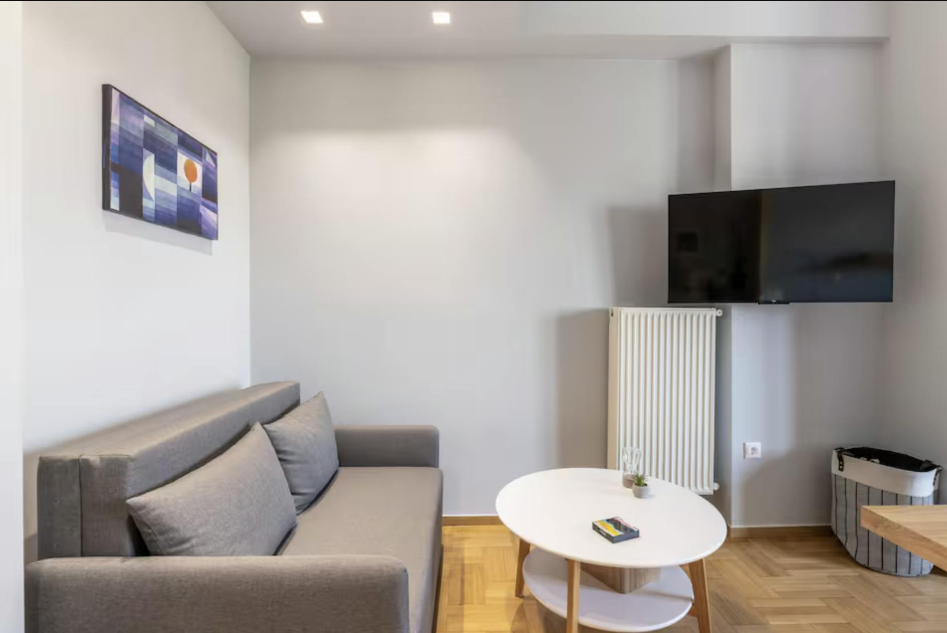 Studio for rent for €950 per month in Athina, Eftichidou