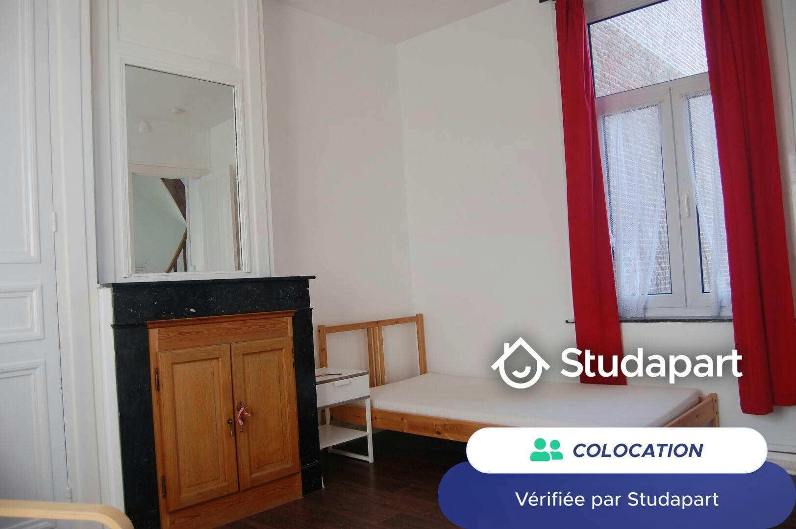 Private room for rent on Rue du Chevalier de la Barre, Loos