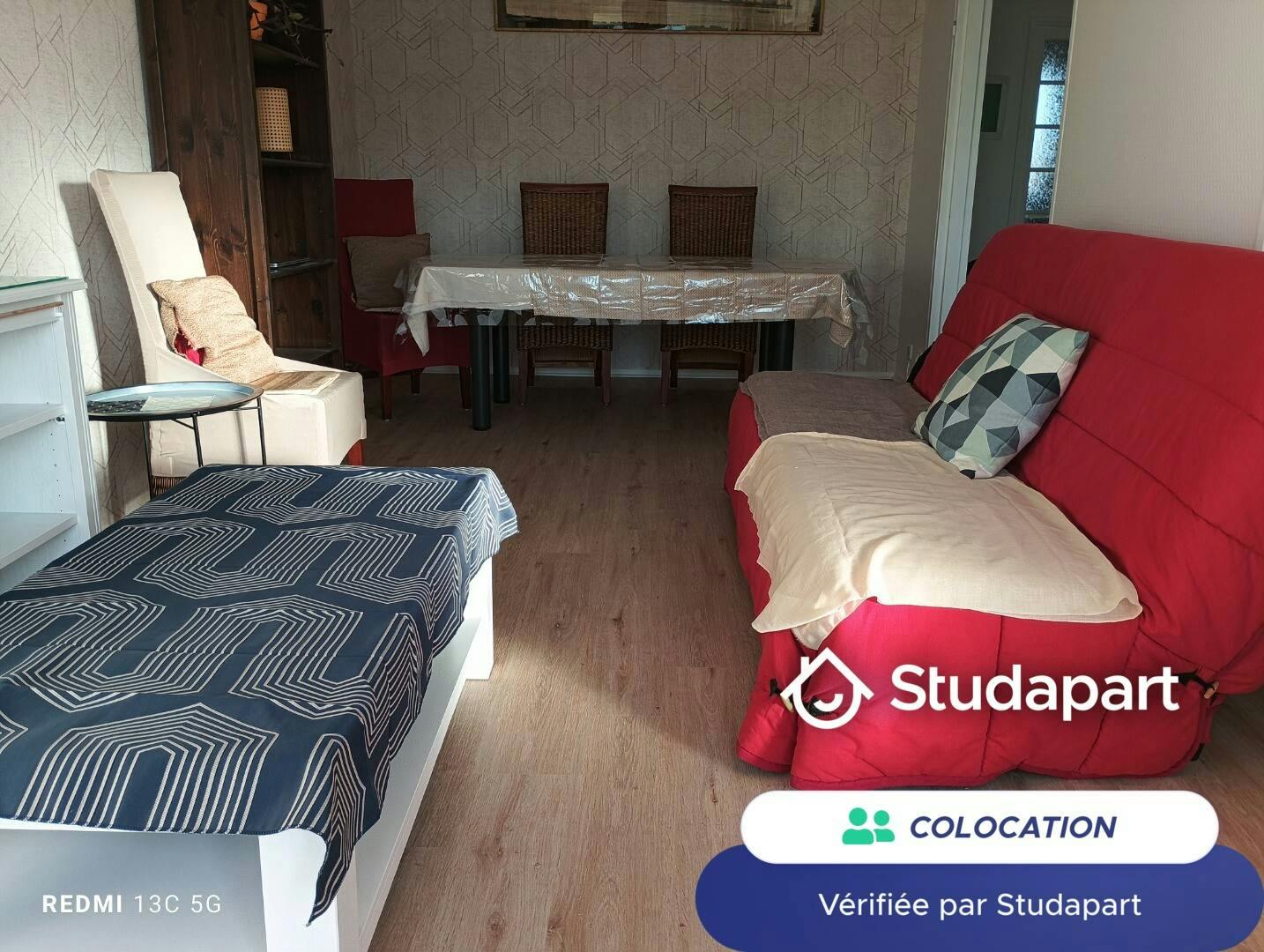 Private room for rent for €660 per month in Chartres, Rue de la Concorde