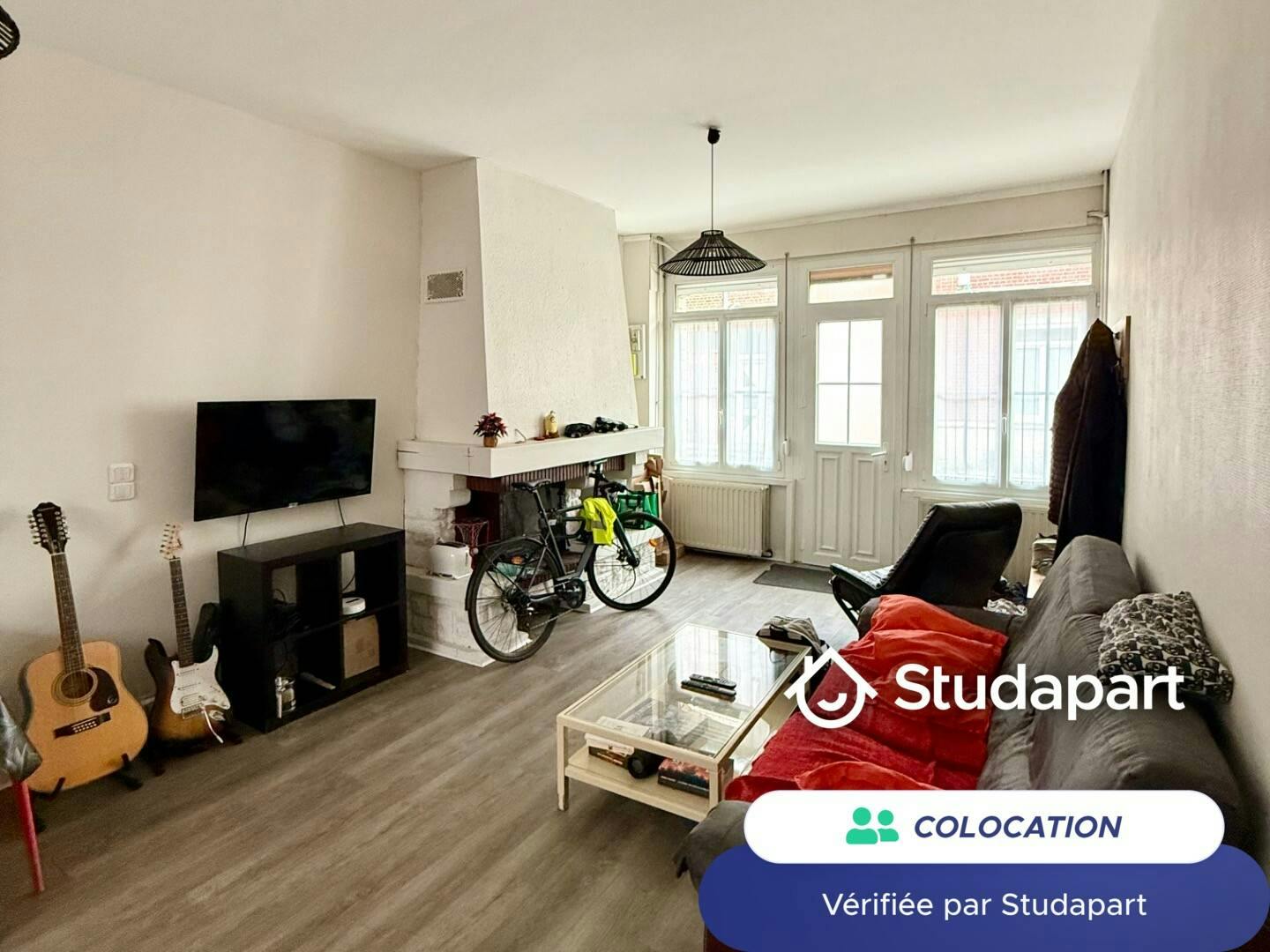 Private room for rent on Rue Gosselin, Lille