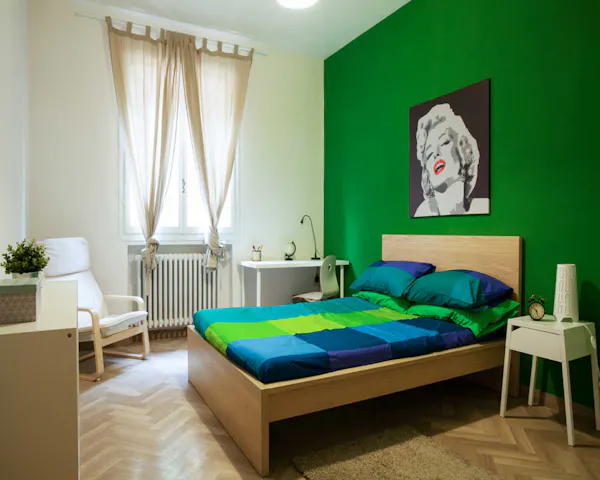 Vicolo Paglia Corta, Bologna