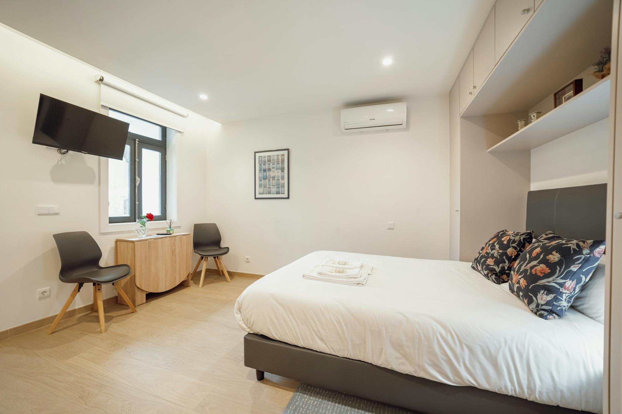 Rua de Sá de Noronha, Porto preview