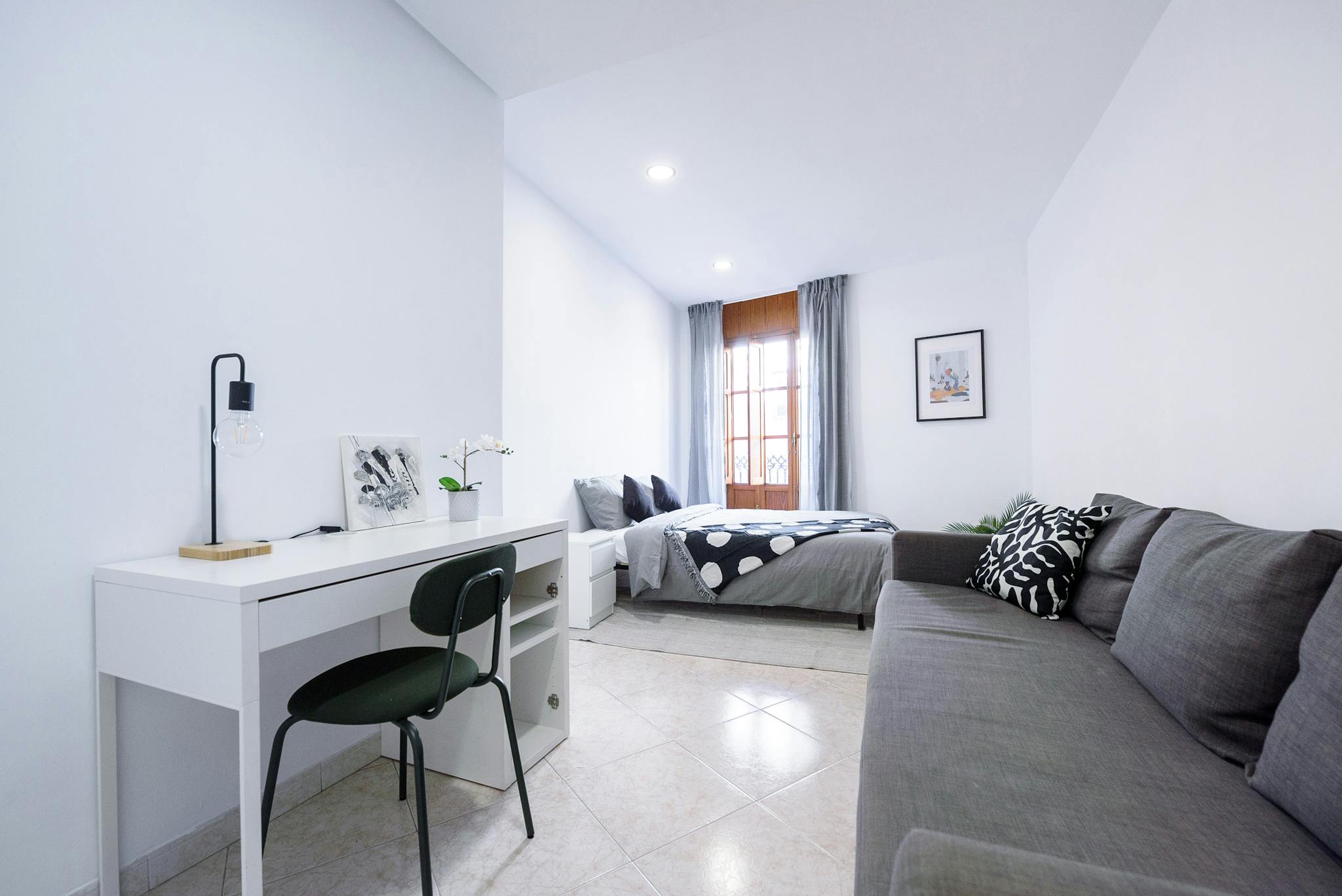 Carrer de Baix, Valencia preview