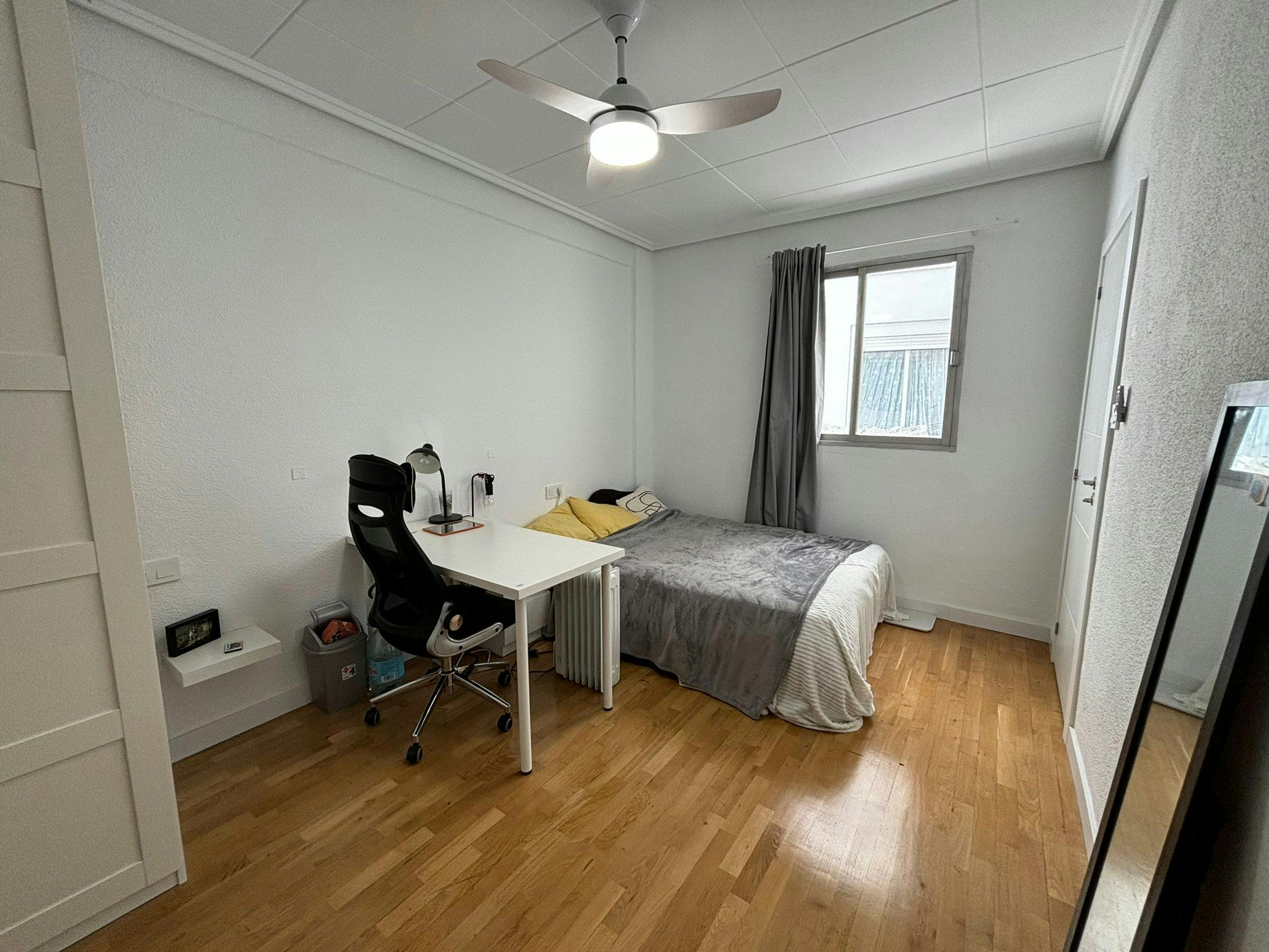 Carrer de Peris Brell, Valencia preview