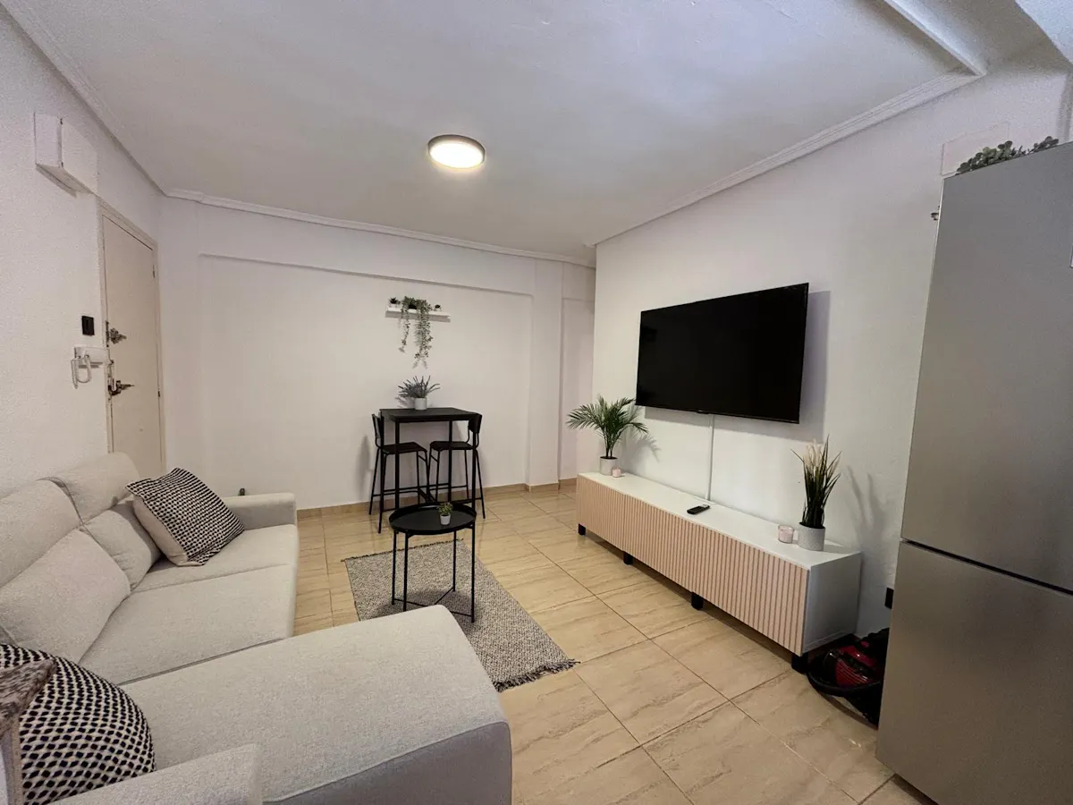 2-Bedroom Apartment in Carrer del Poeta Ben Hafadja, Valencia (1592616) ROOM