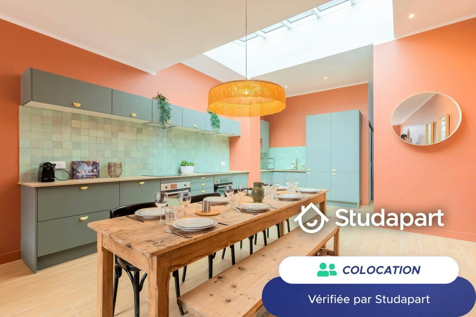 Private room for rent on Rue du Faubourg de Roubaix, Lille - Vue 3