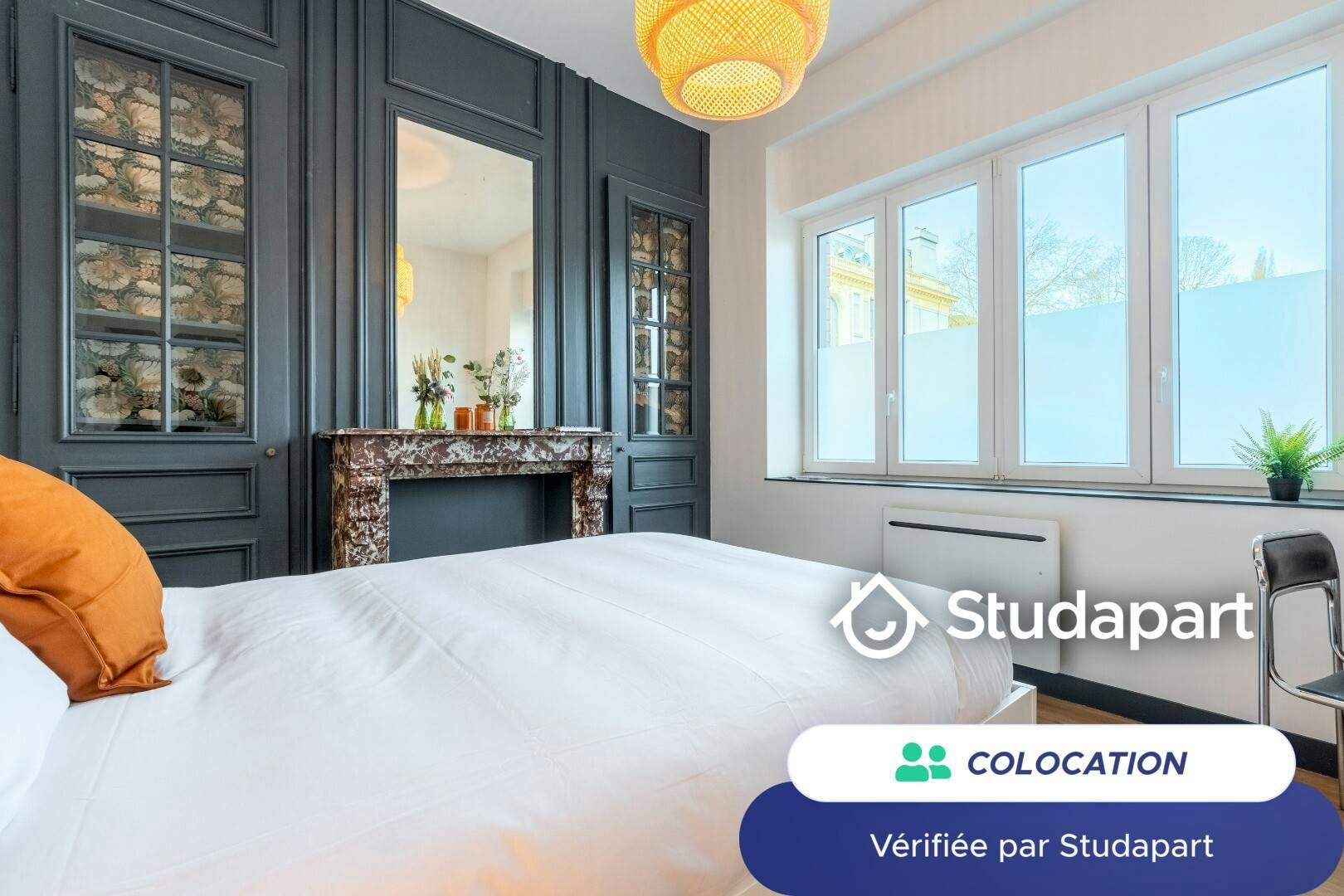 Private room for rent on Rue du Faubourg de Roubaix, Lille - Vue 4