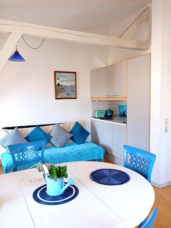 Apartment for rent for €950 per month in Saßnitz, Hauptstraße