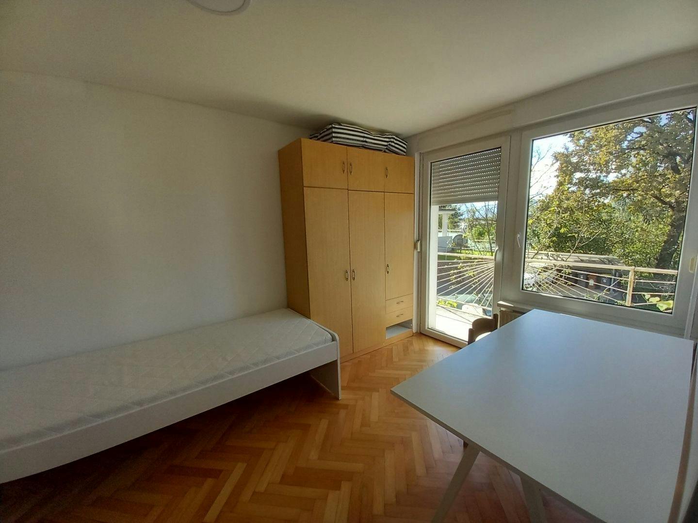 Habitación privada en alquiler por 450 € al mes en Ljubljana, Vrhovci, cesta XII