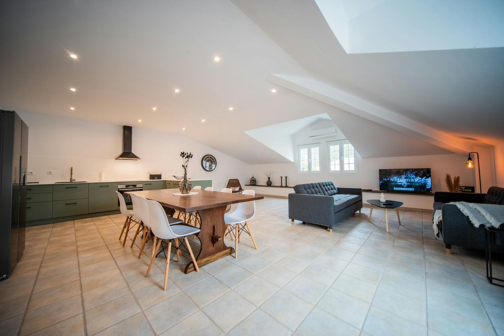 Casa in affitto a 2000 € al mese a Viana do Castelo, Rua Paula Ferreira