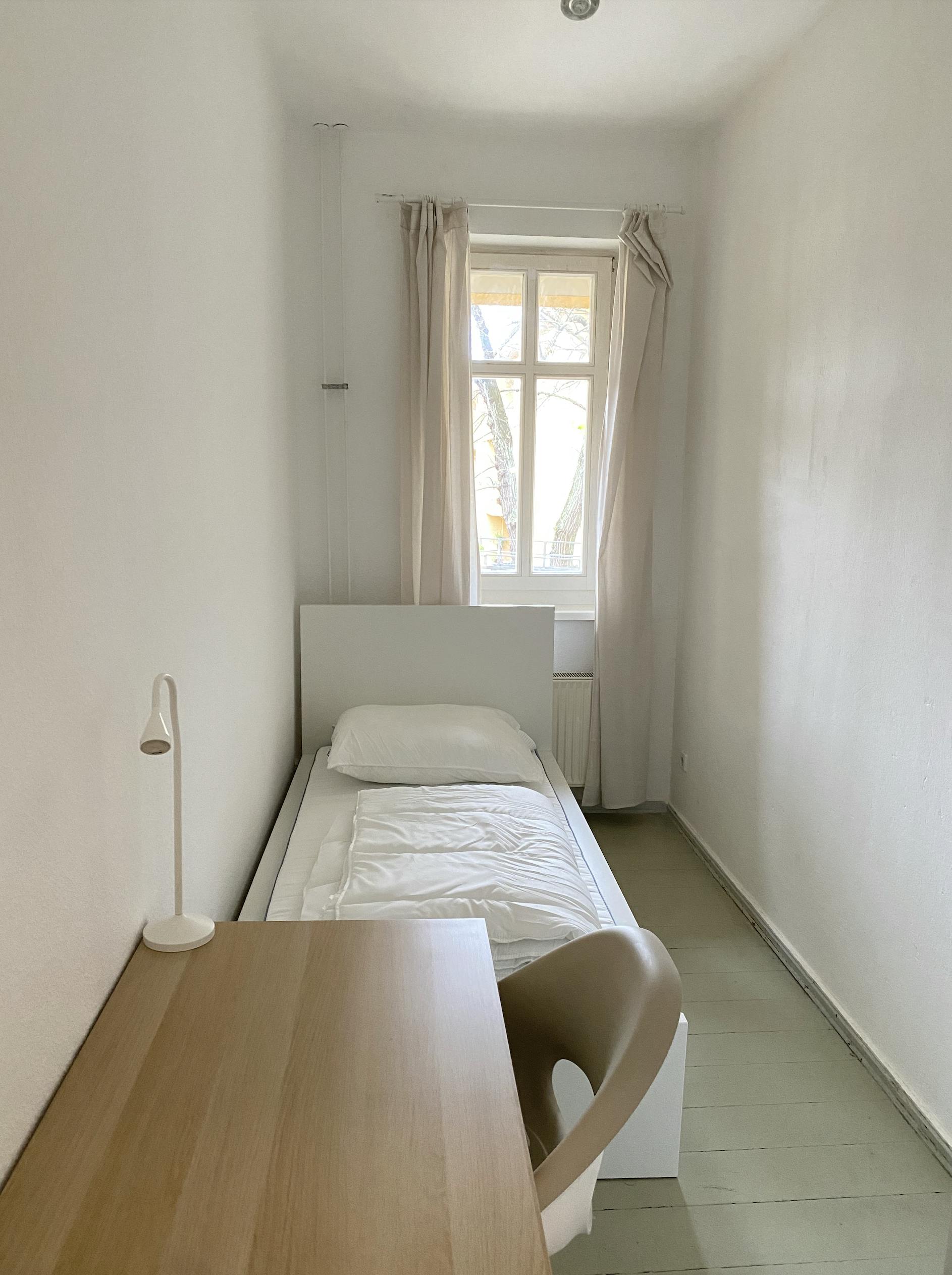 Private room for rent for €620 per month in Berlin, Altheider Straße