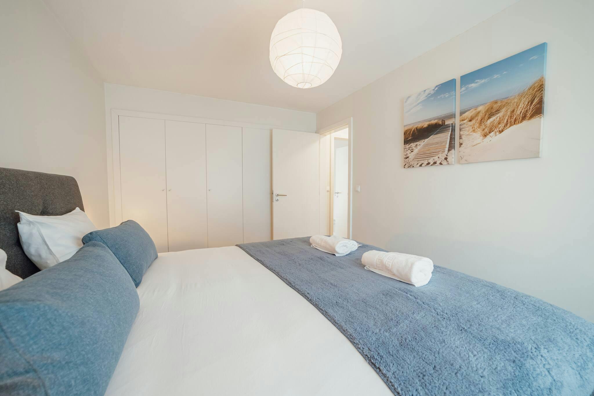 Apartment for rent for €9,999 per month in Senhora da Hora, Rua Ivone Silva