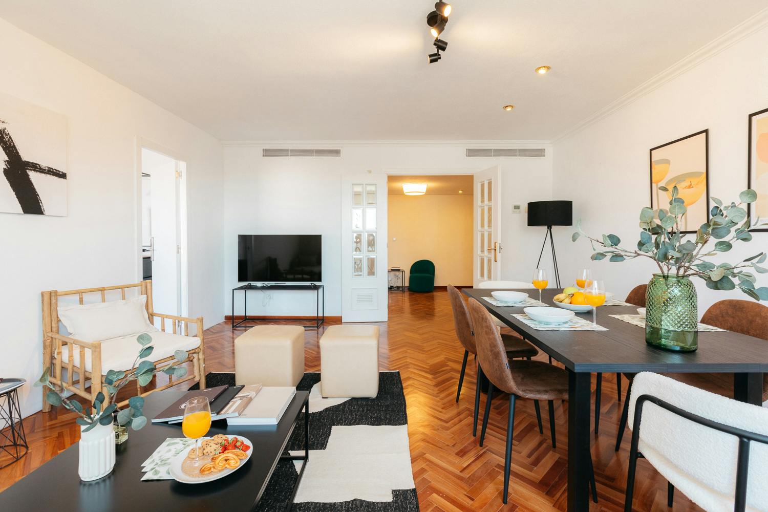 Apartment Valencia, 1 bed, 16m² — photo 1