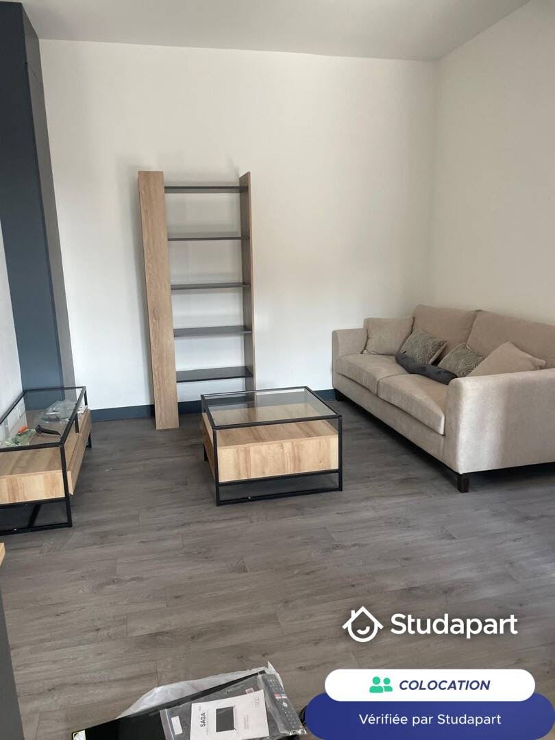 Private room for rent on Grande Rue de Saint Clair, Caluire-et-Cuire