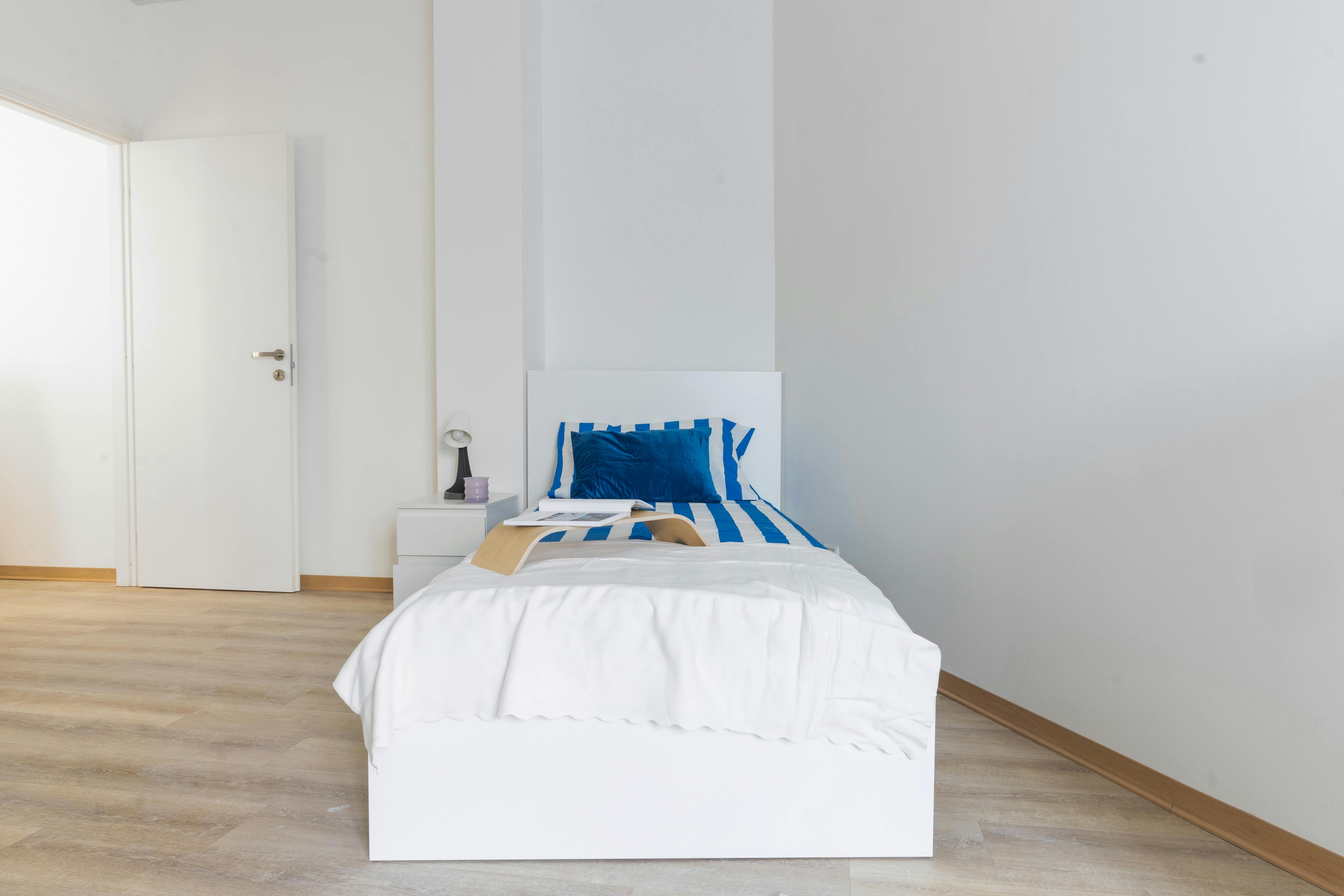 Single room Turin, 1 bed, 10m² — photo 1