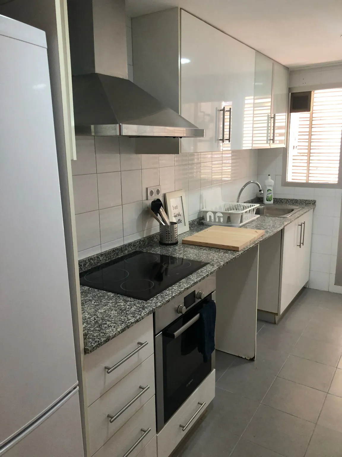 Private room in Carrer de la Reina Na Maria, Valencia (1593871) COMMON_AREA 4