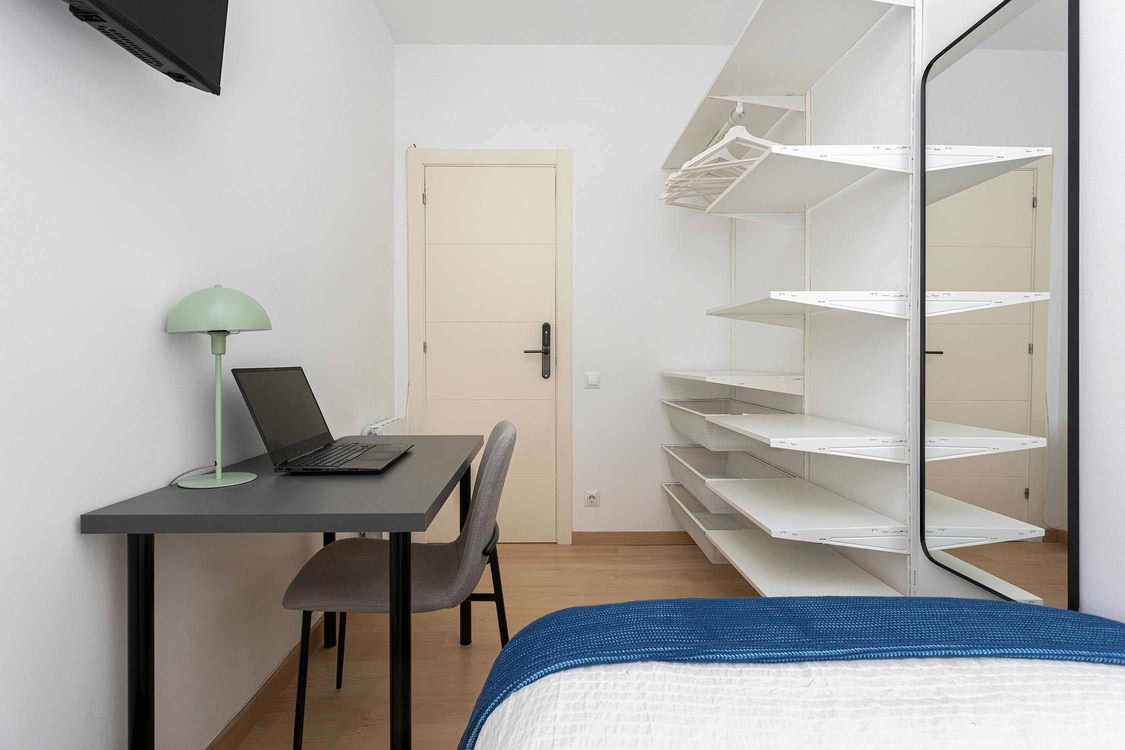 Apartment Barcelona, 1 bed, 9m² — photo 3