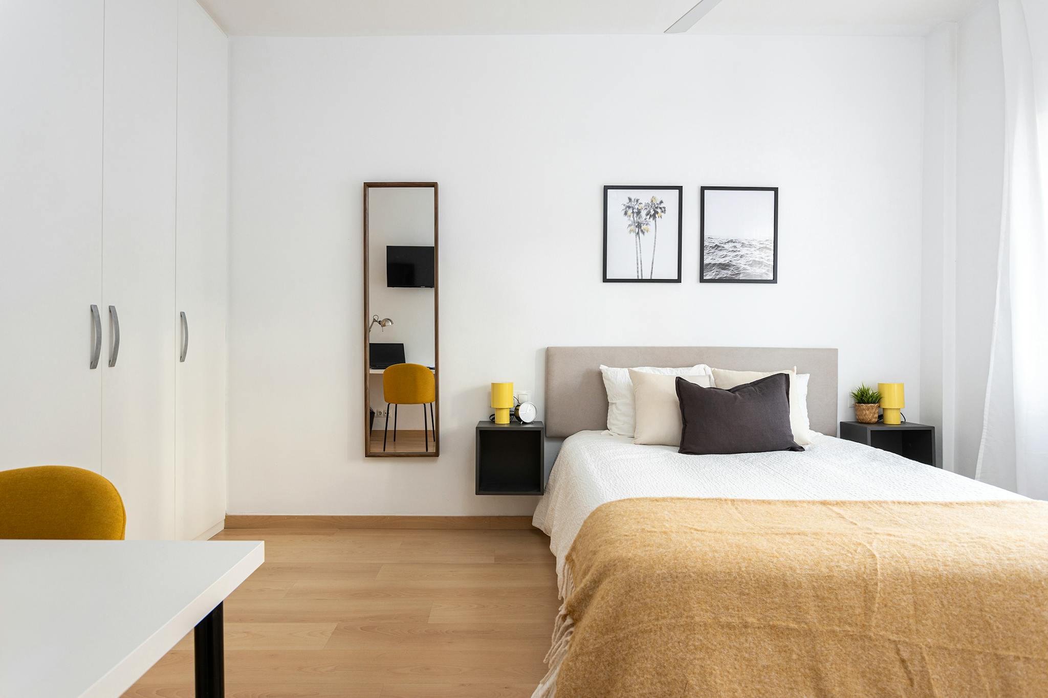 Carrer de Sepúlveda, Barcelona preview