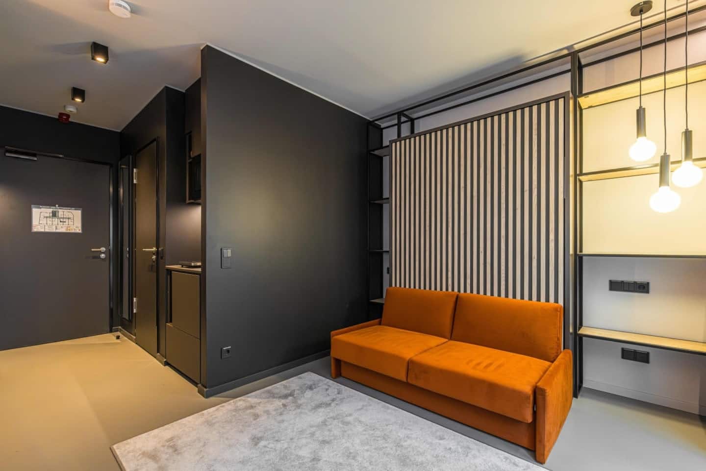 Studio for rent for €1,200 per month in Leipzig, Berliner Straße