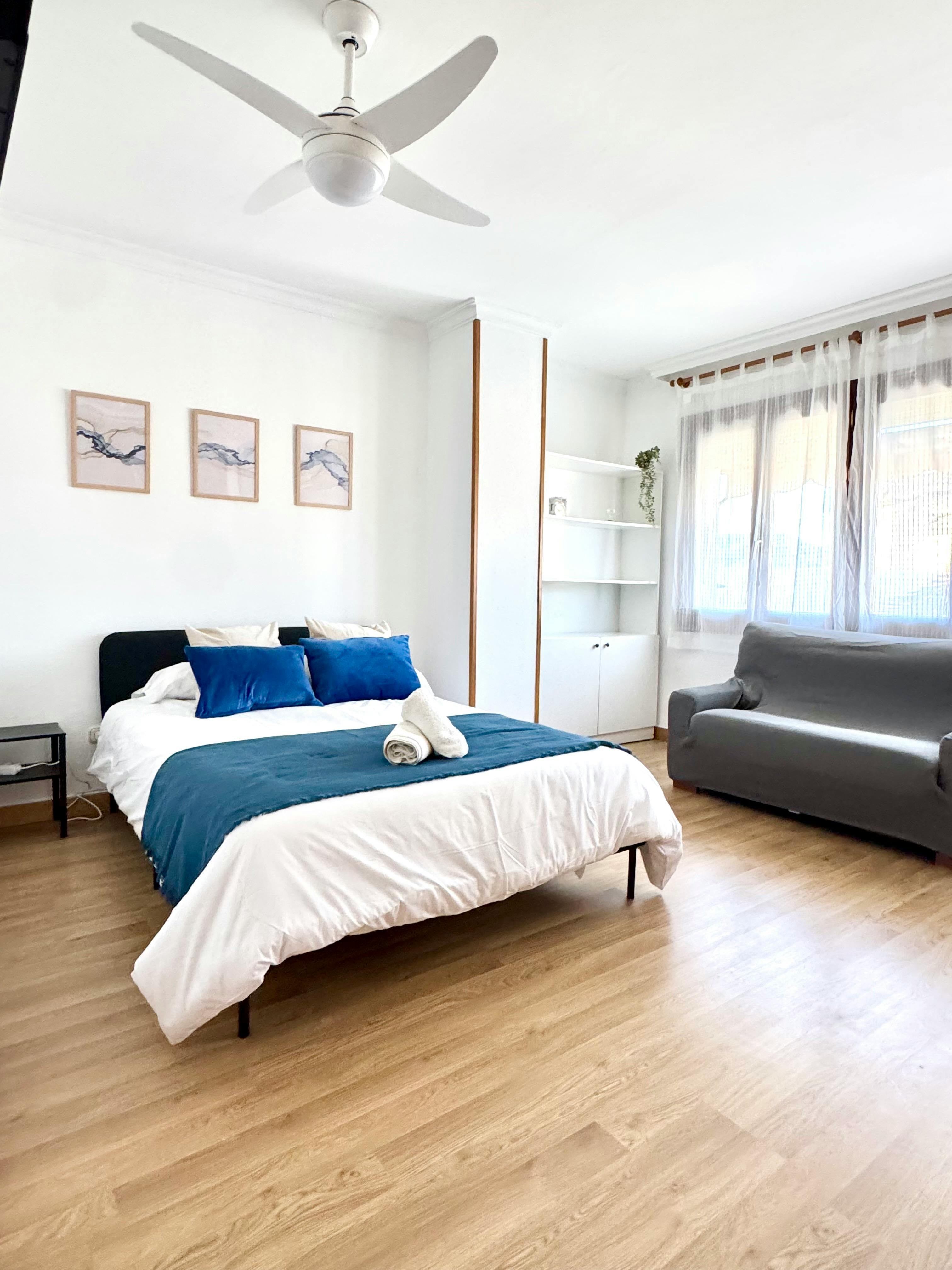 Private room for rent for €550 per month in Málaga, Calle Almáchar