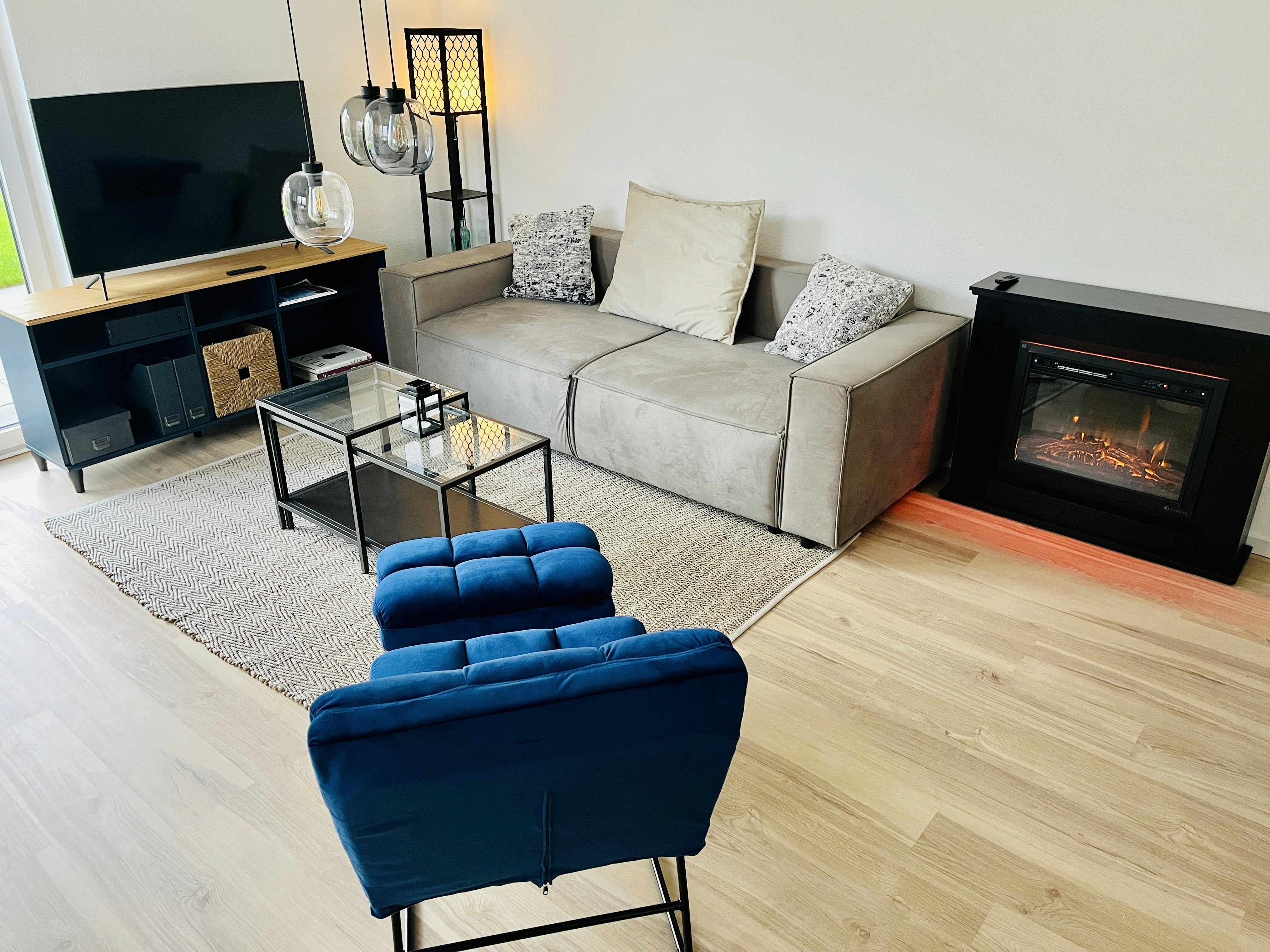 Apartment for rent for €1,600 per month in Rauenberg, Schwarzwaldstraße