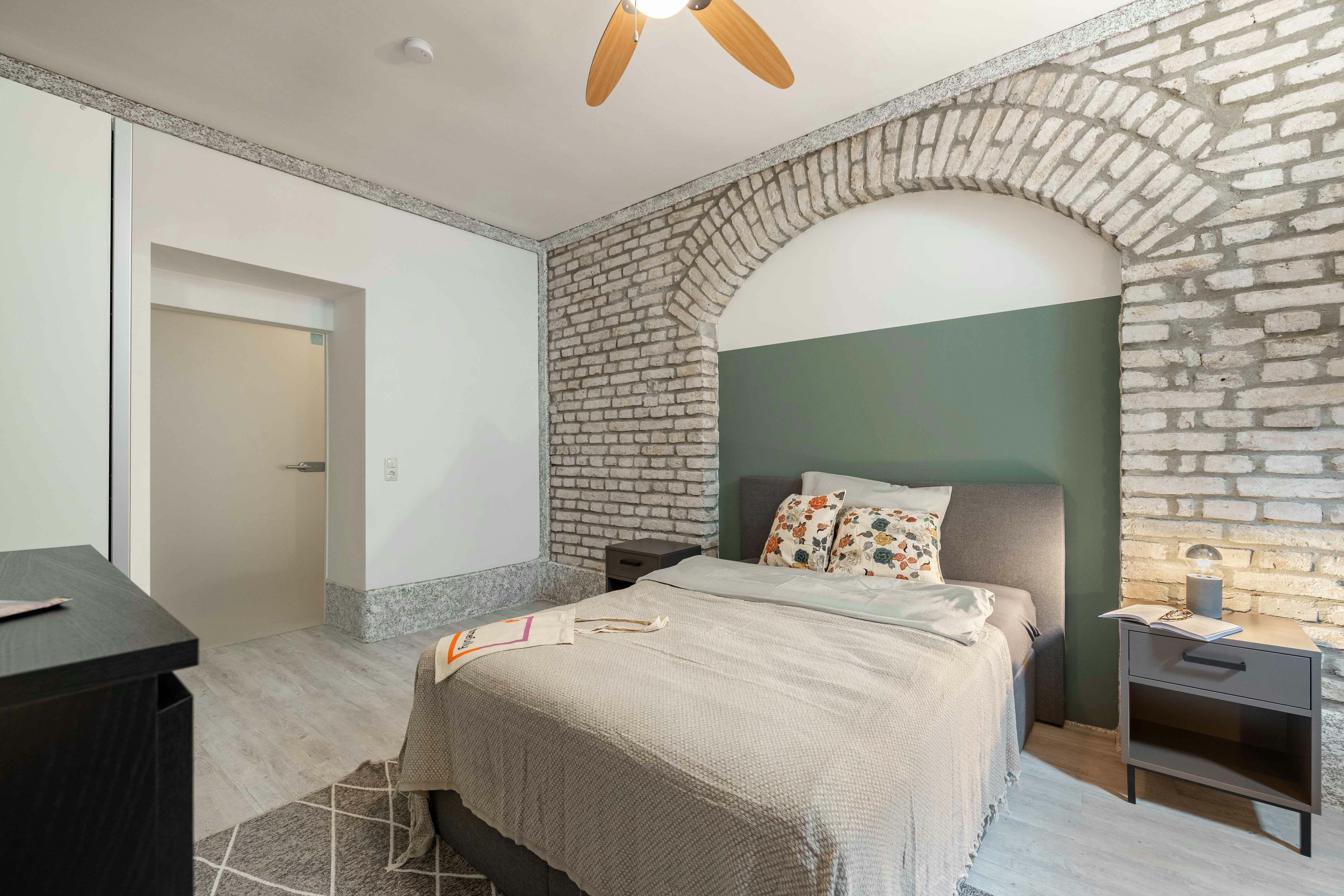 Private room for rent for €910 per month in Munich, Edelweißstraße