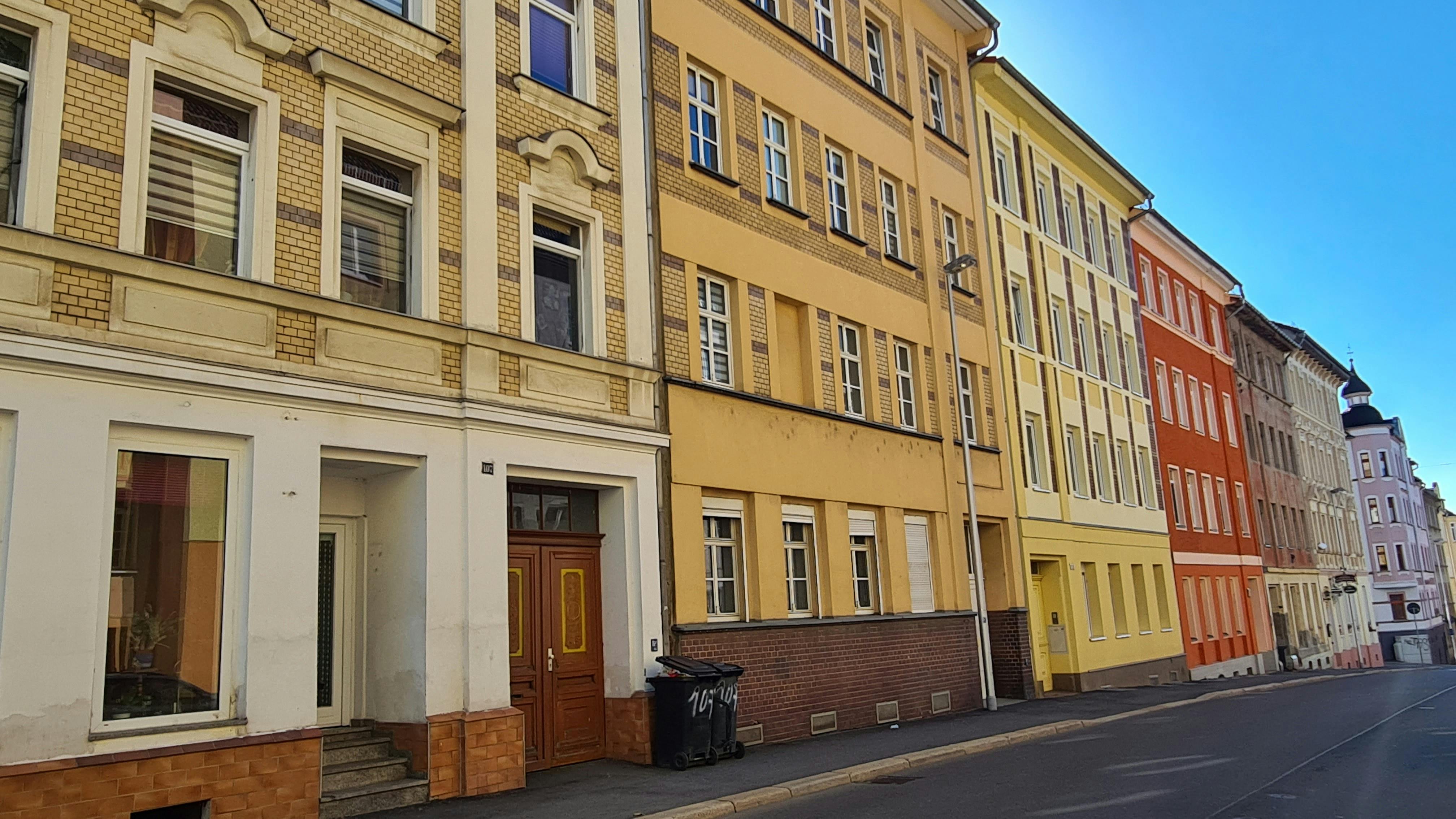 Apartment for rent for €1,100 per month in Gera, Plauensche Straße