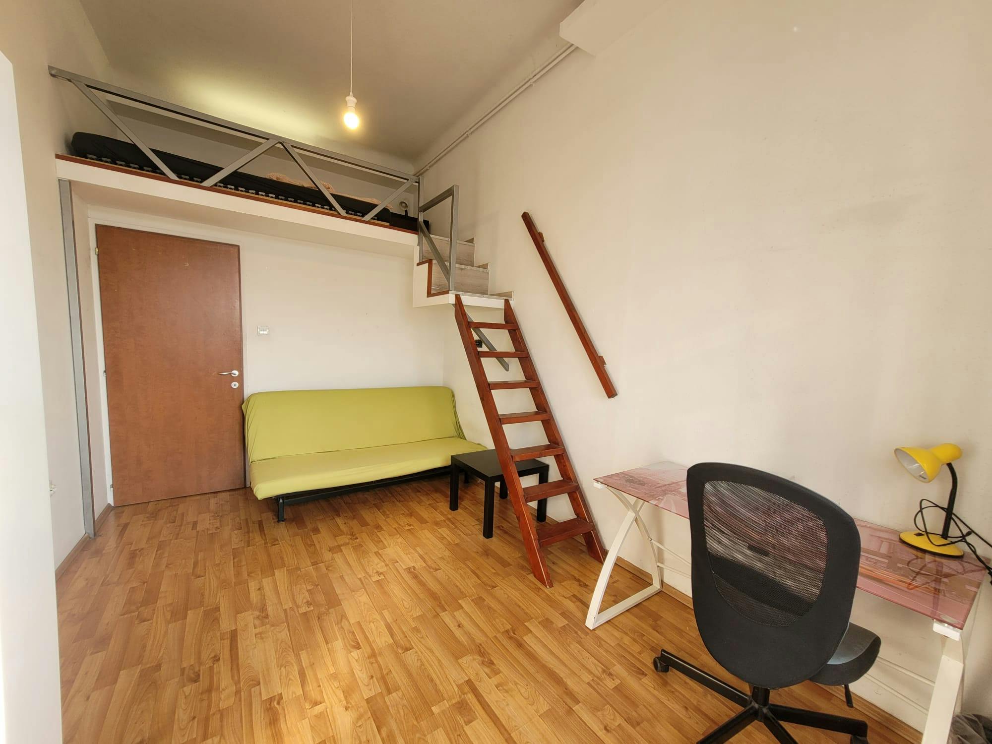 Habitación privada en alquiler por 385 € al mes en Budapest, Közraktár utca