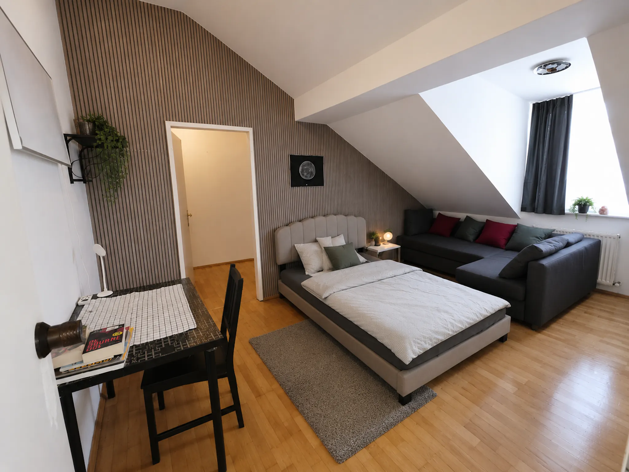 Argentinierstraße, Vienna preview